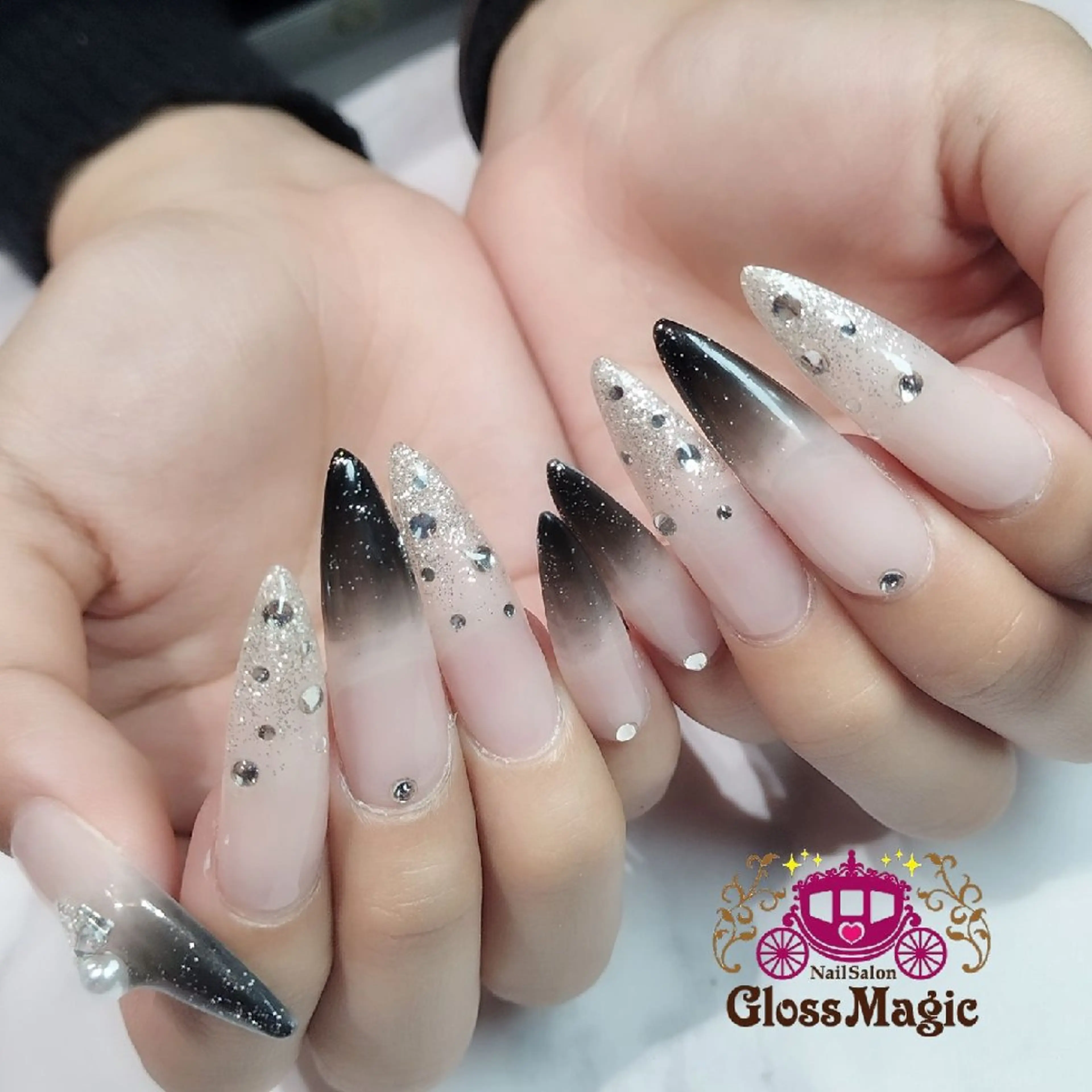 ネイル ロングネイル ハンドネイル あ きのネイルデザイン