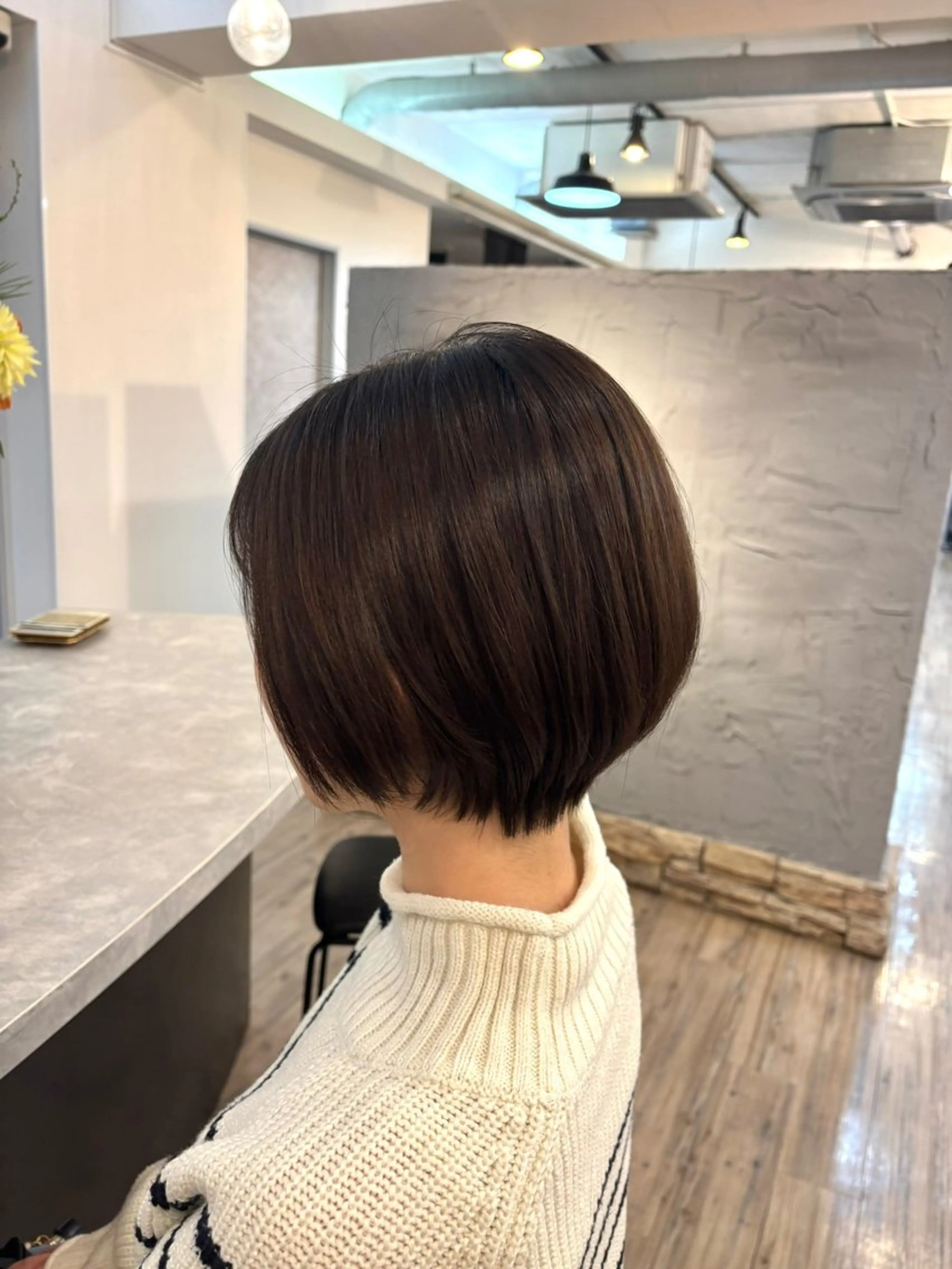 ショート カット ヘアカラー トリートメント VISAGE ba.sk 金子詩帆のヘアスタイル