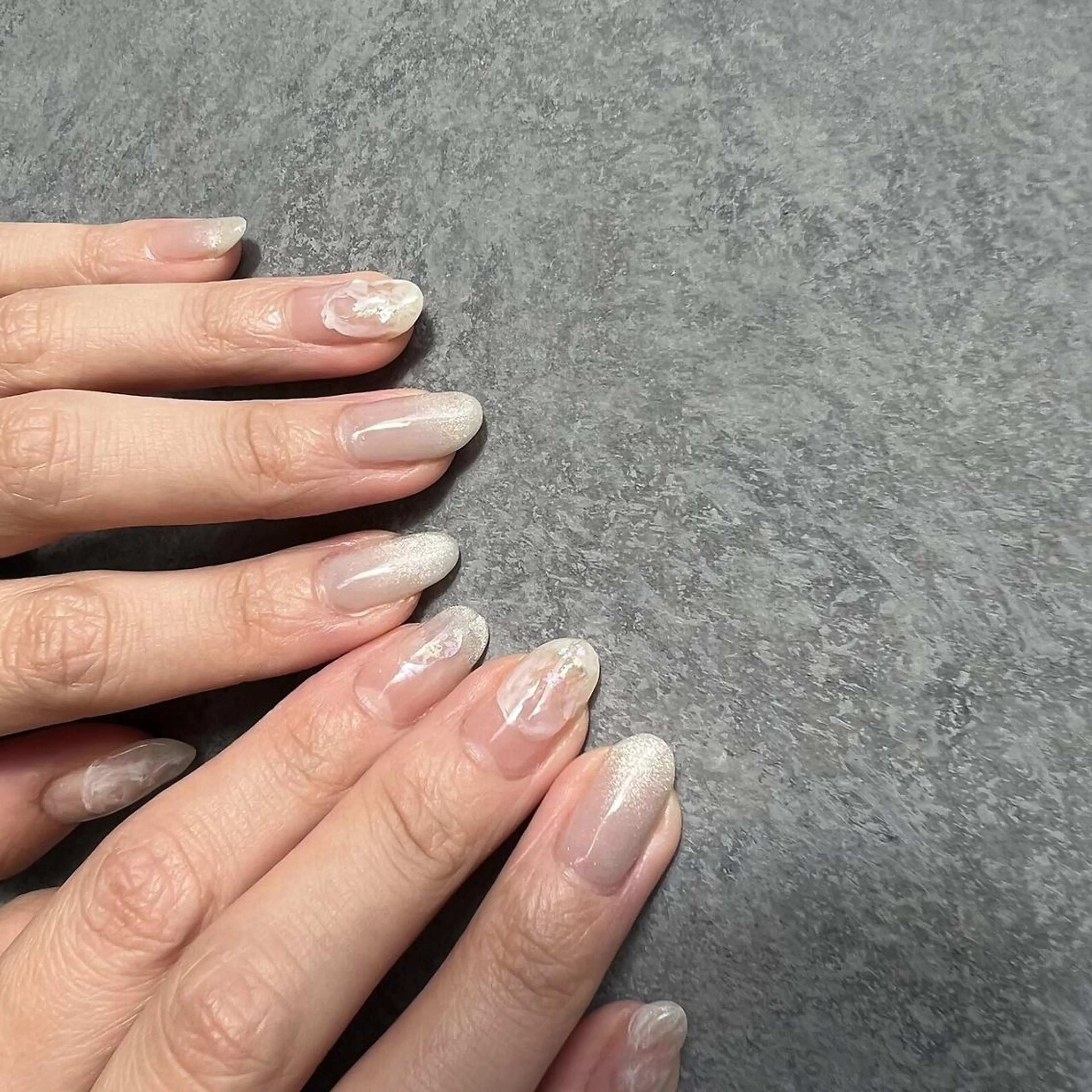 ネイル フレンチネイル ジェルネイル ガラスフレンチ グラデーション マグネットネイル ハンドネイル 【パラジェル認定】 newiネイル京橋のネイルデザイン