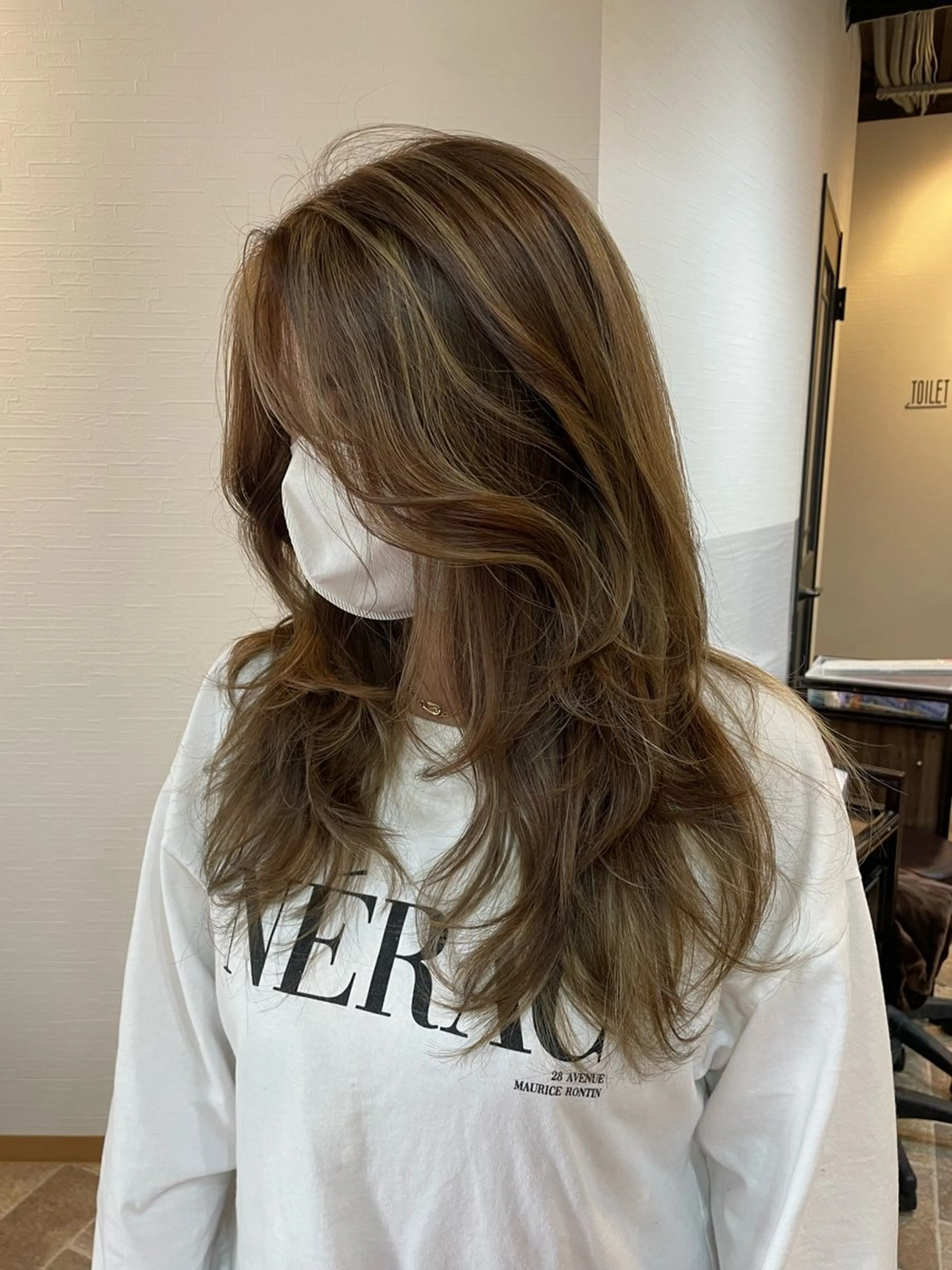 ロング カラー ベージュカラー ハイライトカラー ハイレイヤー ハイライト レイヤーカット カット ヘアカラー トリートメント YUI/ ブリーチカラー🌷のヘアスタイル