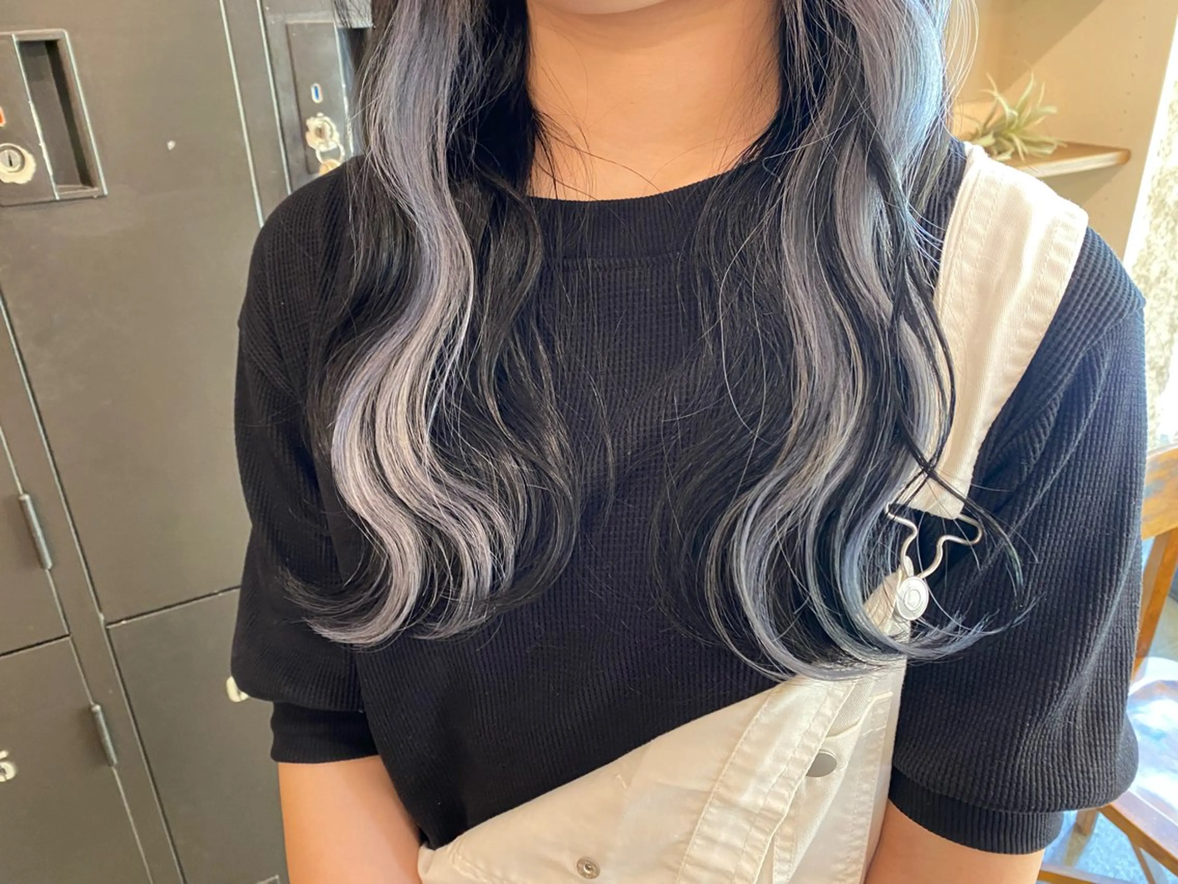 セミロング カラー インナーカラー the BRIDGE 加藤みのりのヘアスタイル