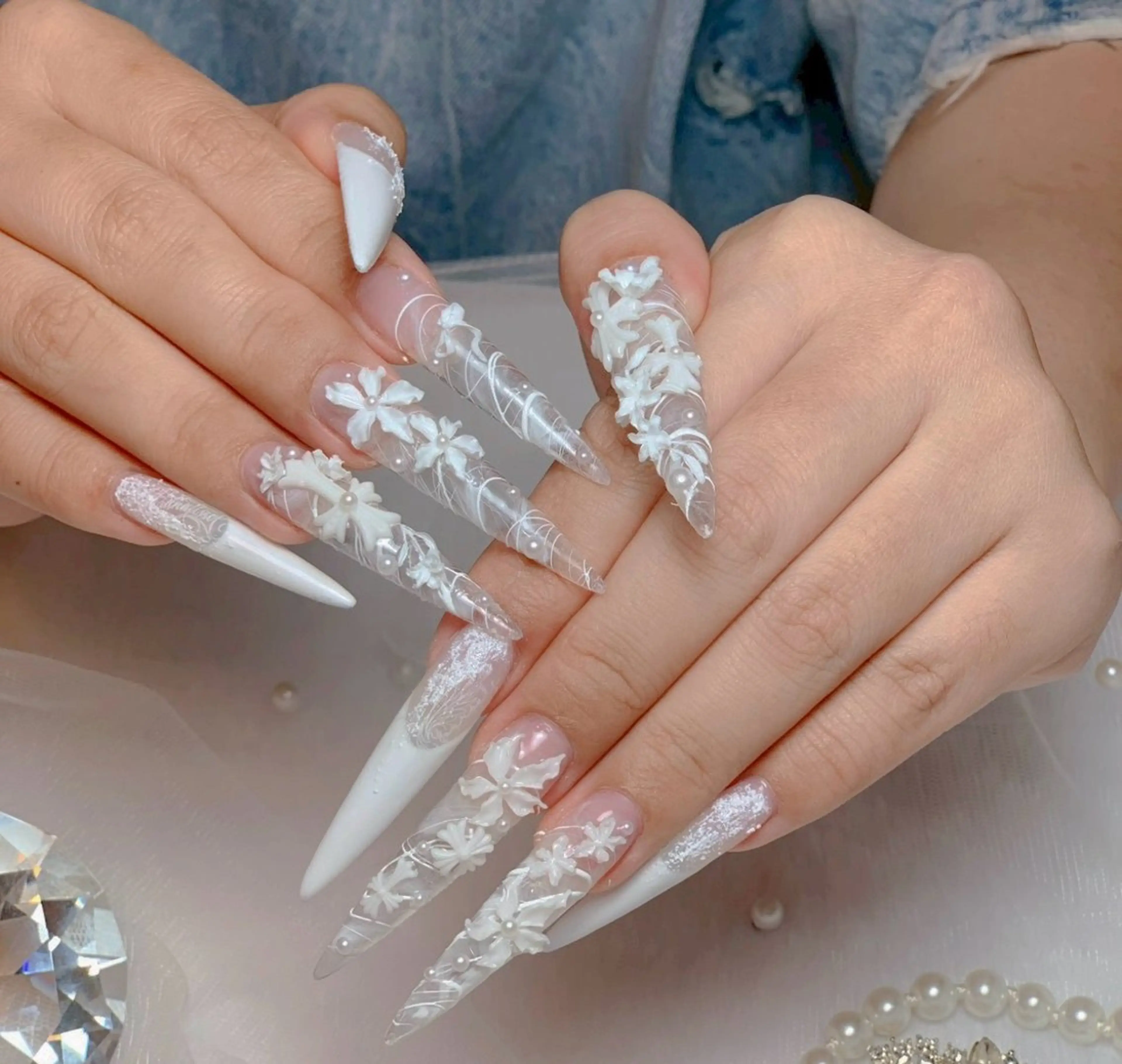 ネイル アートネイル オーロラネイル チークネイル 長さ出し フットネイル ハンドネイル ハンドケア Noiranail_ studio川越西口のネイルデザイン