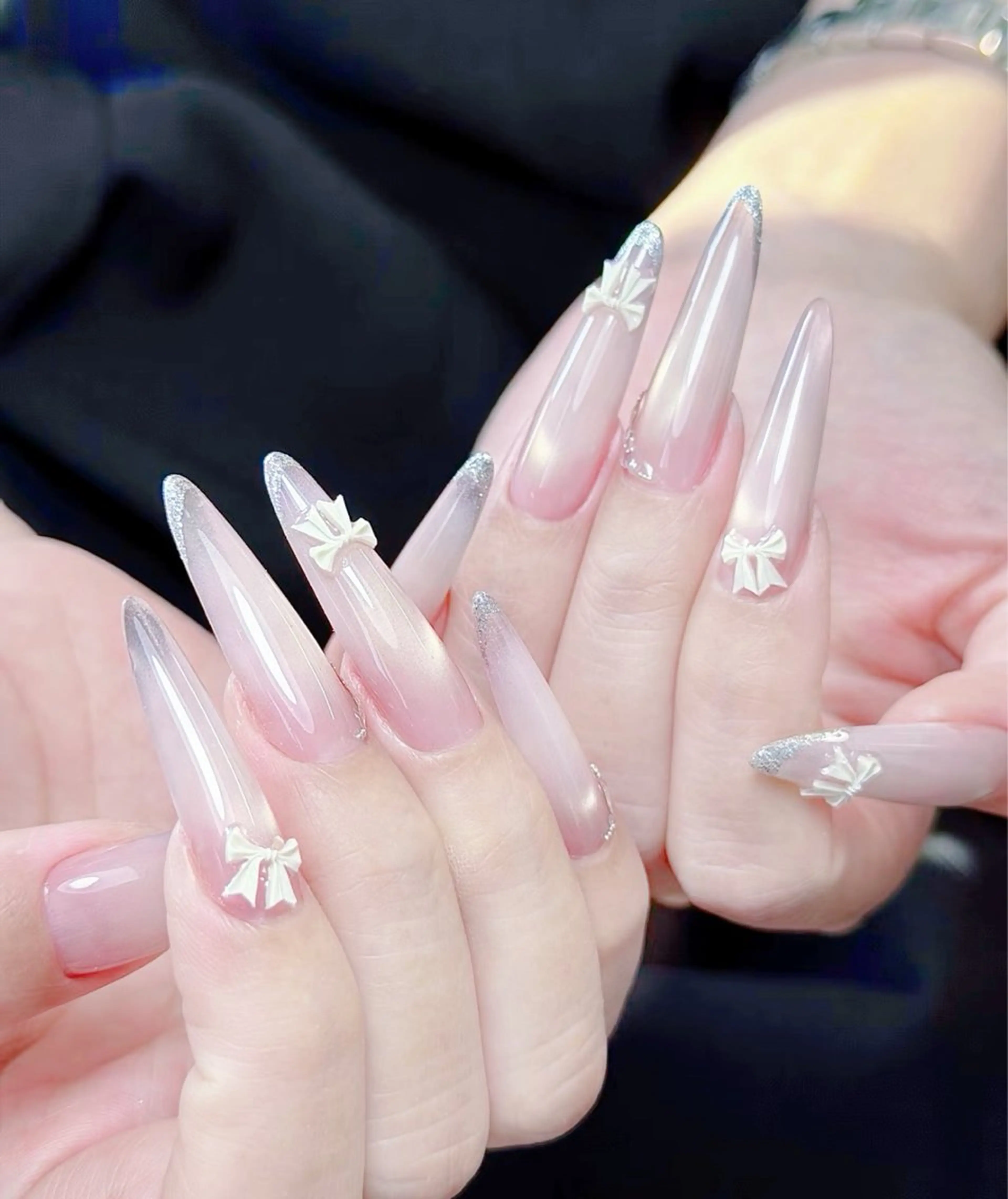 カラー グラデーションカラー ピンクカラー ハンドネイル AIN Nailのネイルデザイン