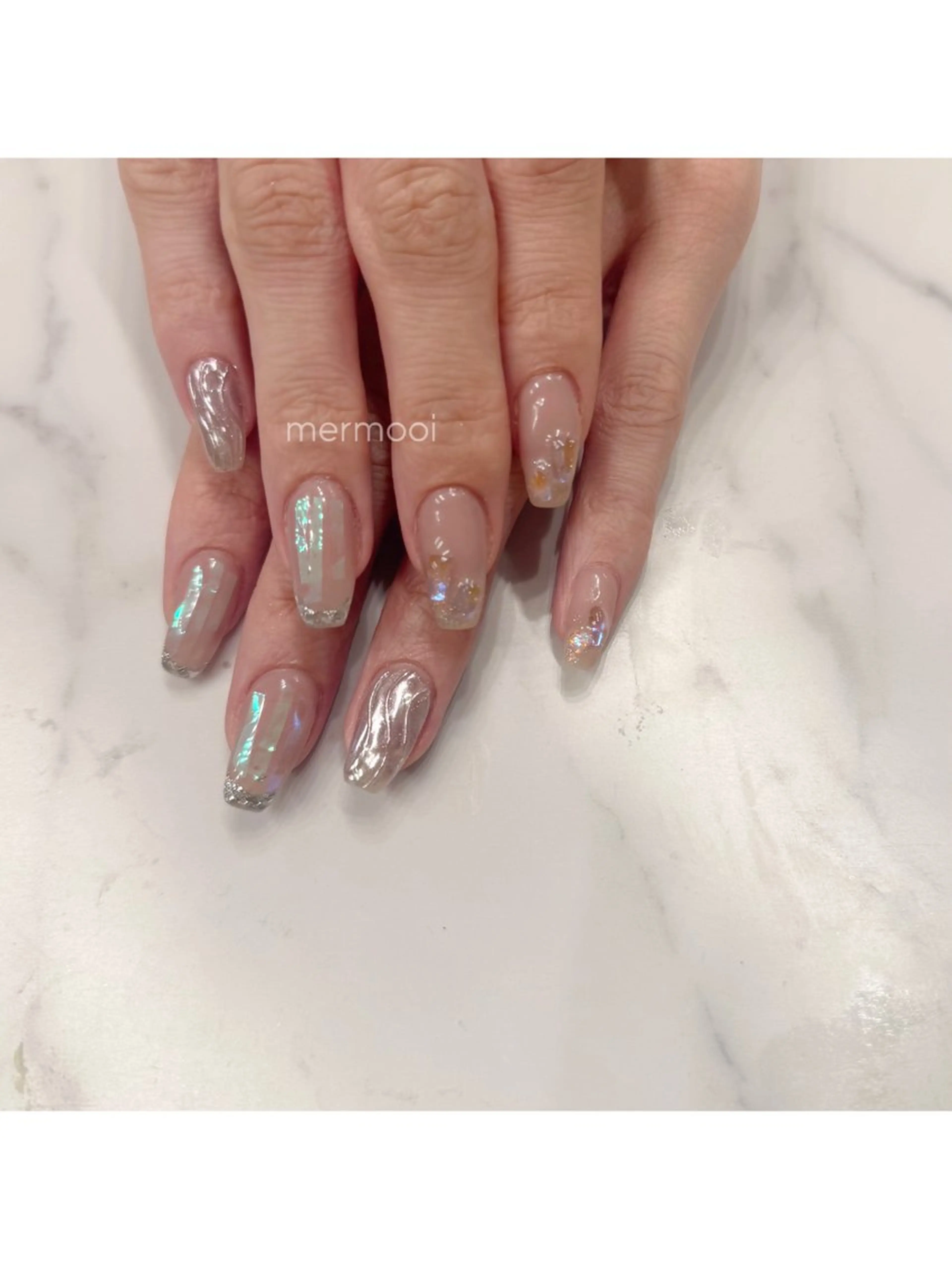 ネイル オーロラネイル キラキラネイル ロングネイル ミラーネイル melumooi nailのネイルデザイン