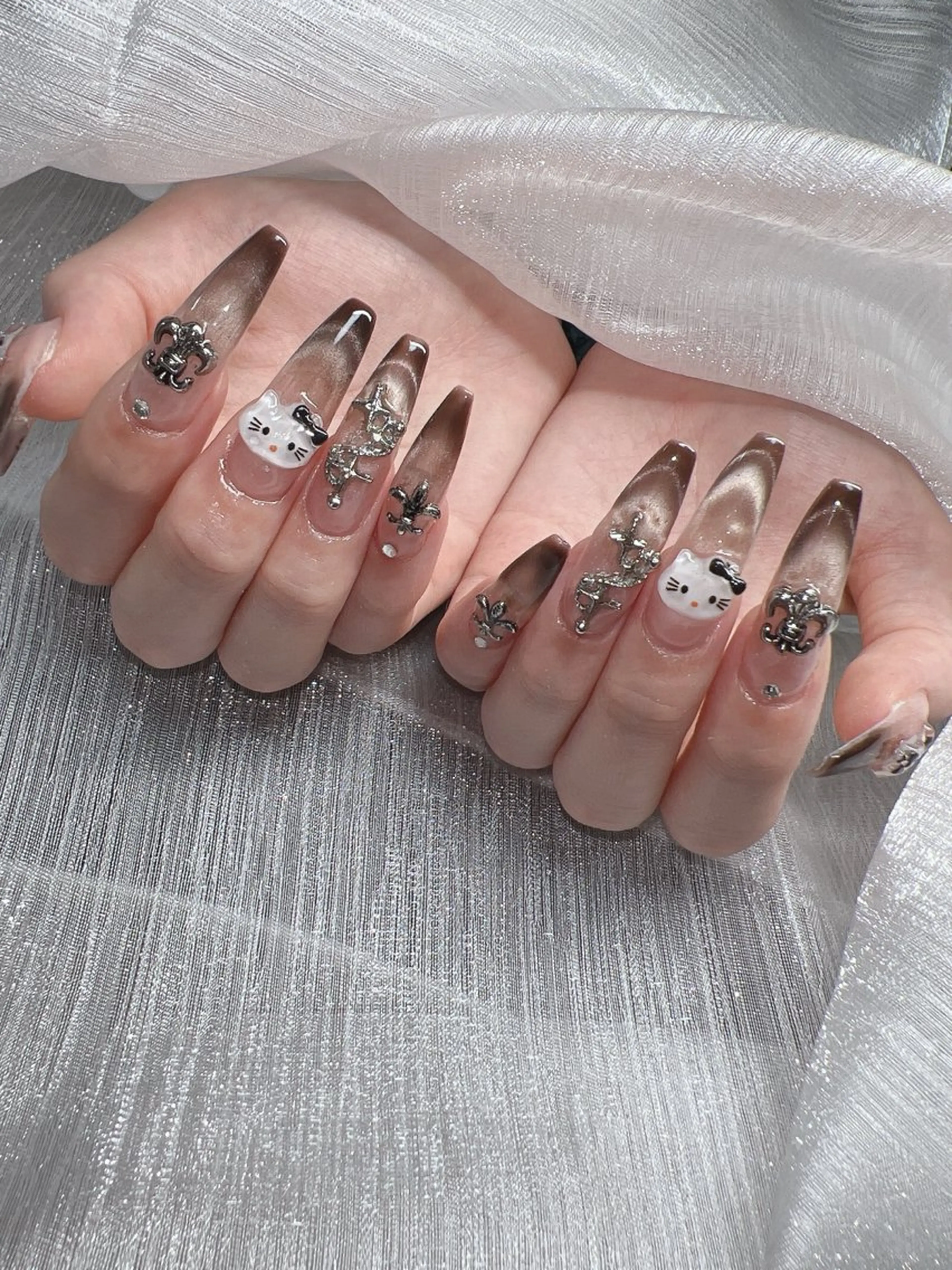 ネイル マグネットネイル ミラーネイル ピンク 冬ネイル Lee Nailsのネイルデザイン