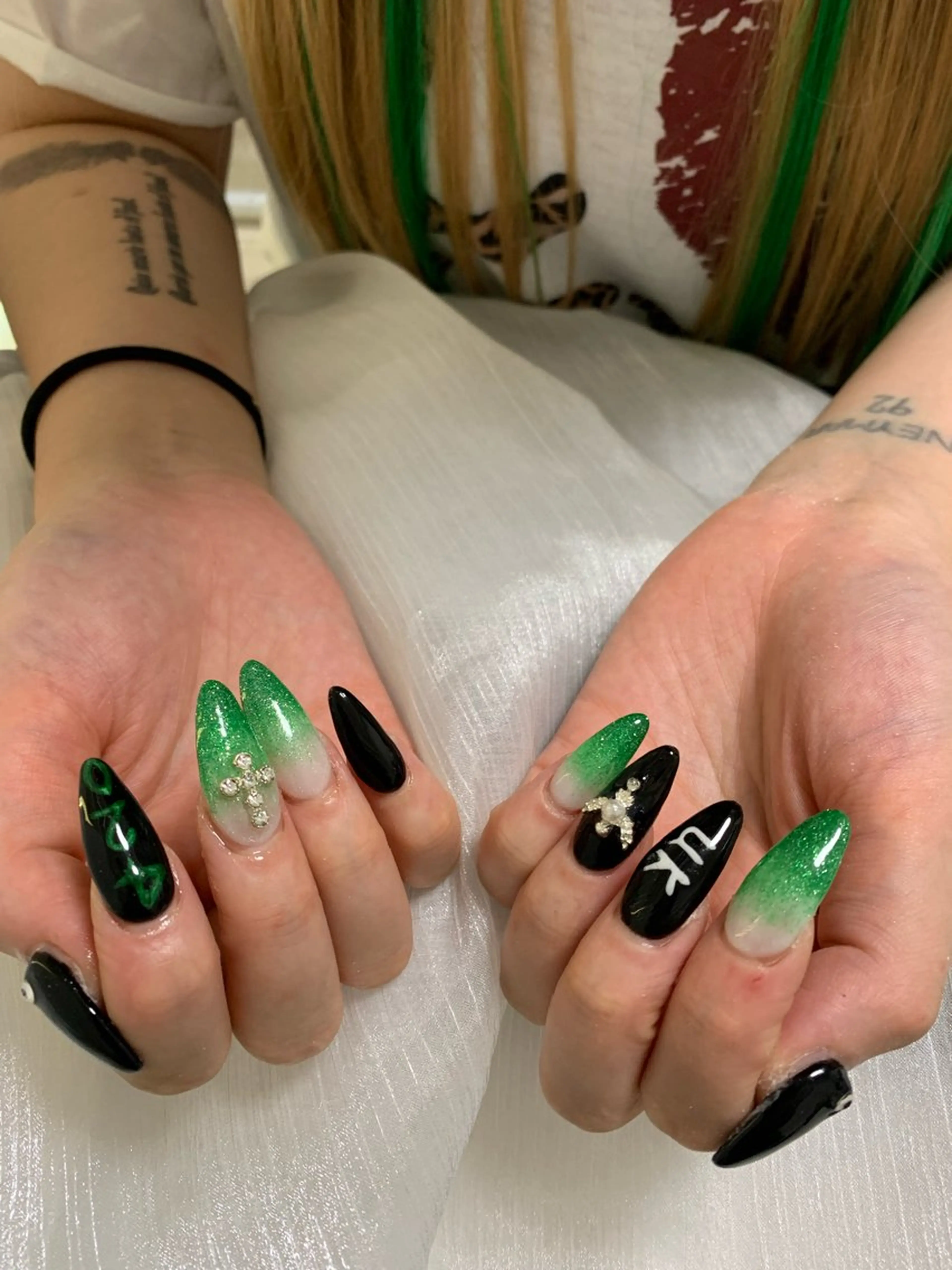 ネイル ハンドネイル しょう えんきんのネイルデザイン