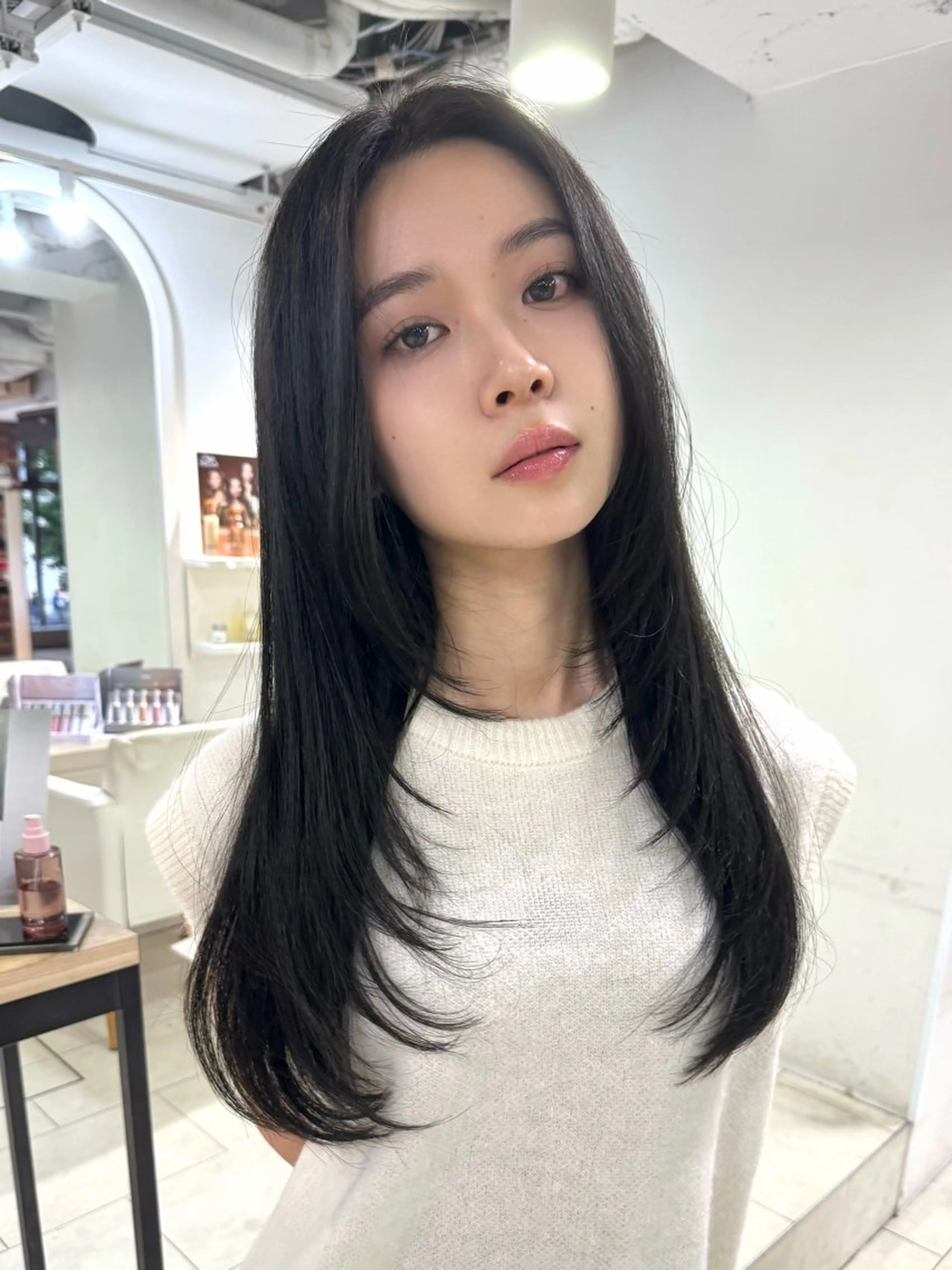 ロング くびれヘア 韓国風ヘア レイヤーカット 透明感/艶カラー/ レイヤー/ヒロトのヘアスタイル