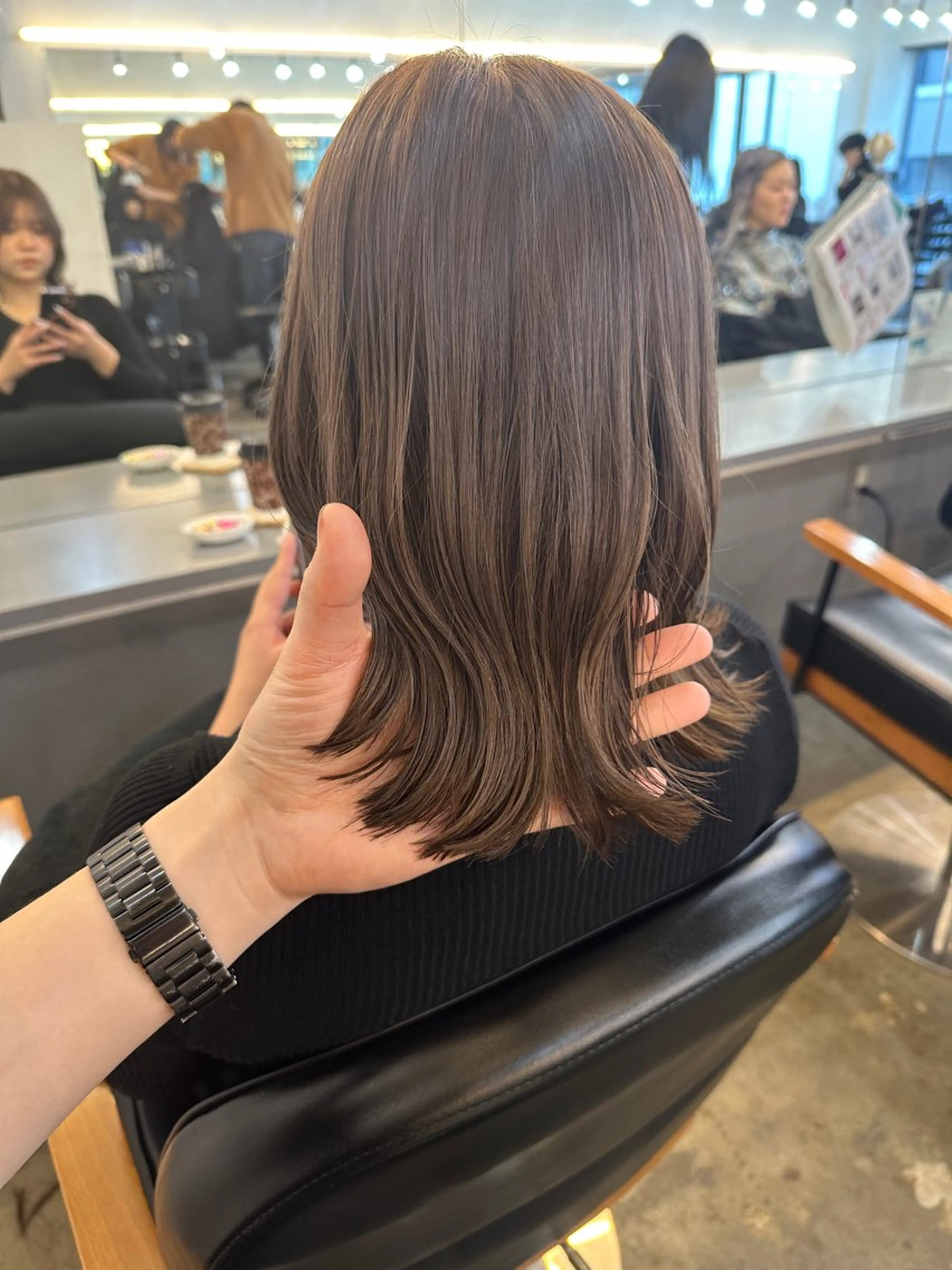 セミロング カラー カット ヘアカラー トリートメント 渡辺 奎斗のヘアスタイル