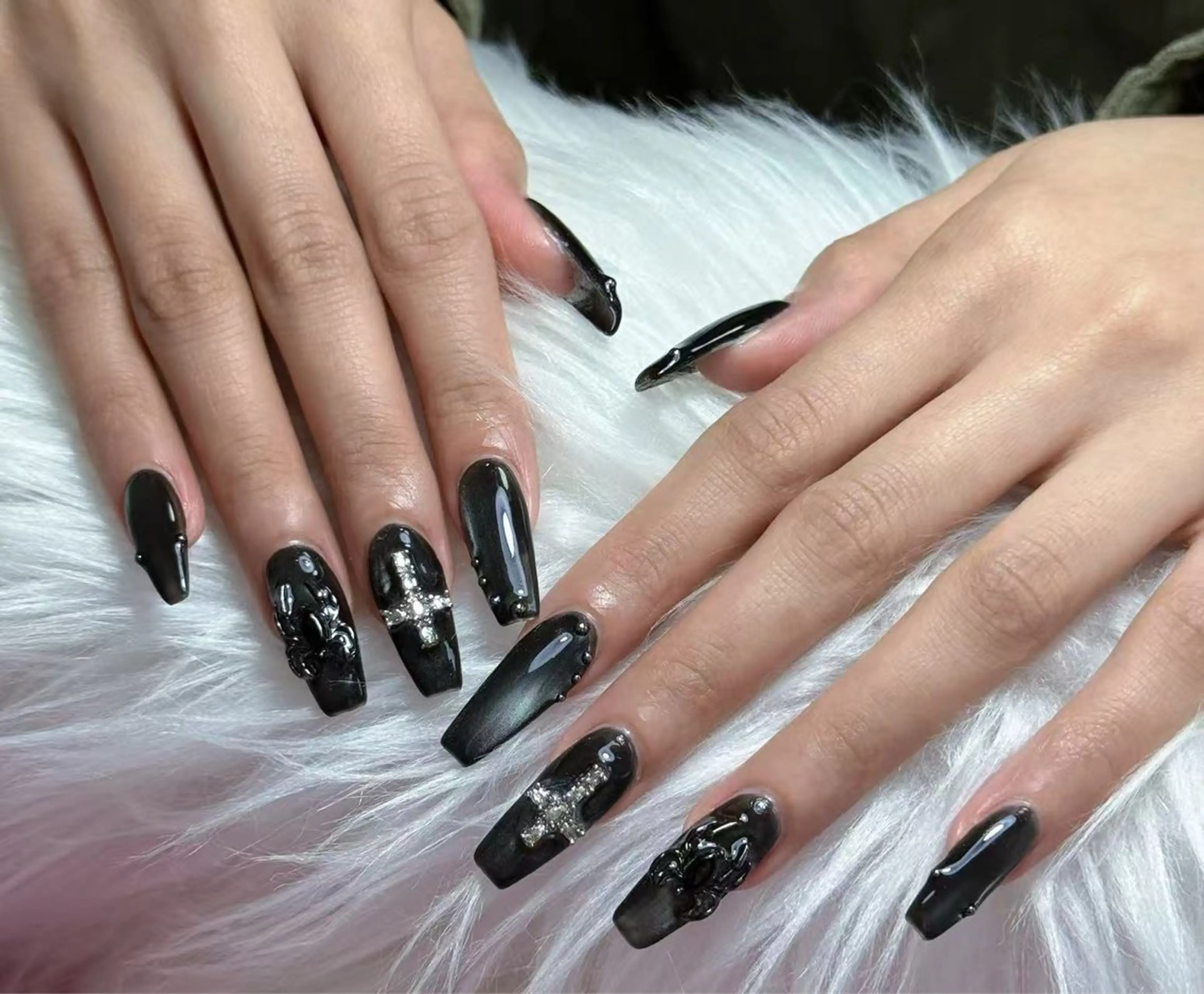 ネイル 佐藤 愛のネイルデザイン