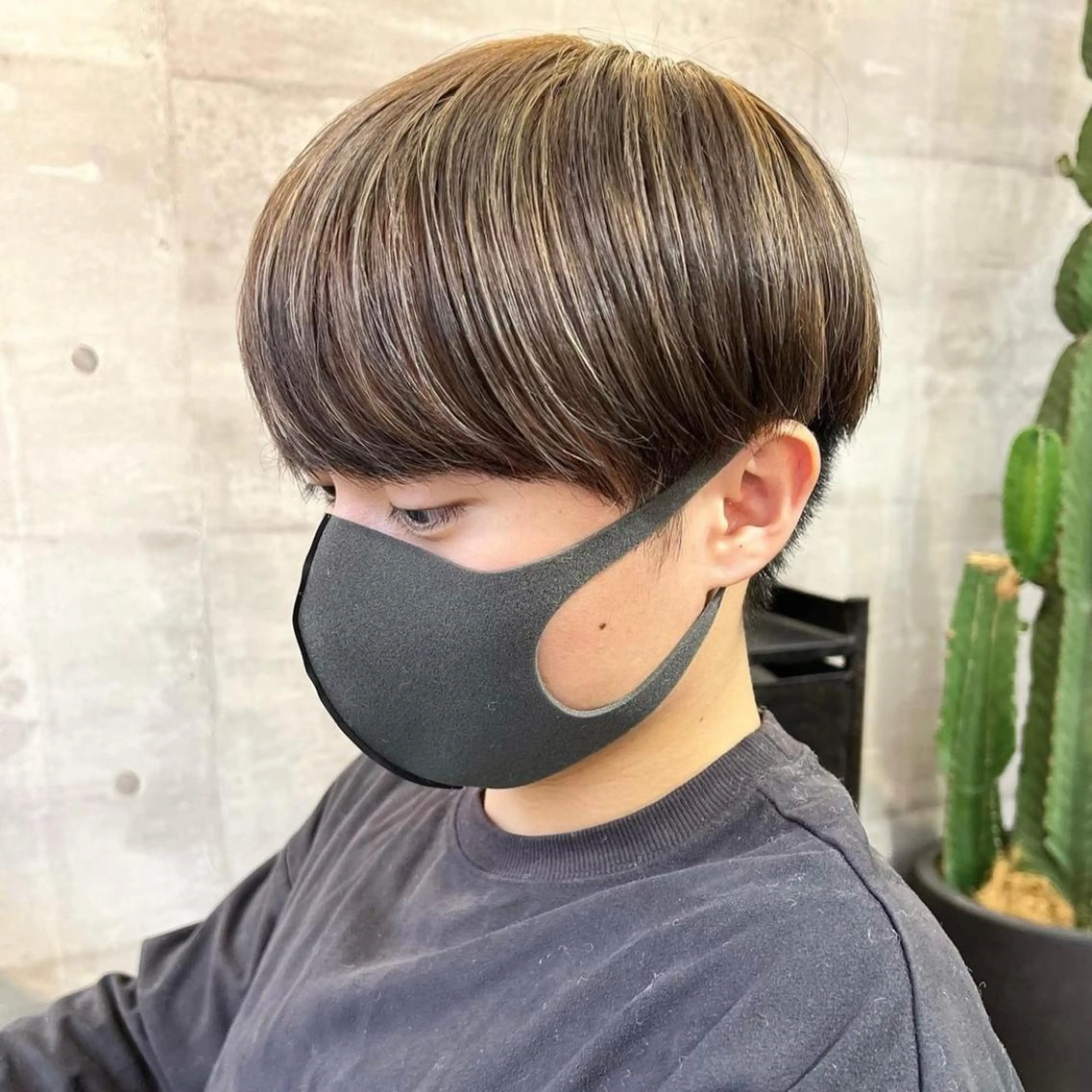 カラー メンズ メンズハイライト マッシュ ハイライトカラー 韓国ヘア /男女☘️ 細江 美紅のヘアスタイル