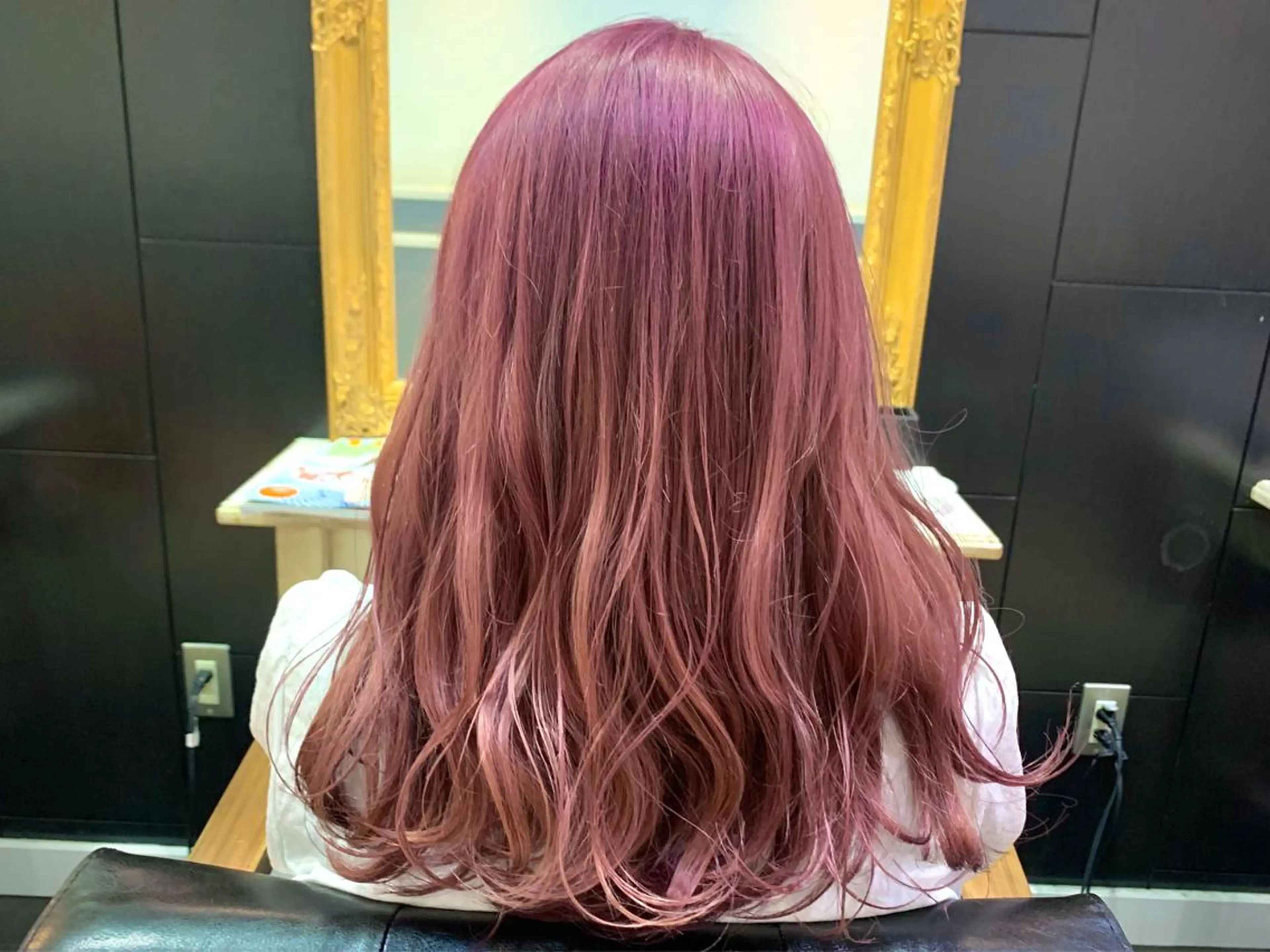 セミロング カラー ブリーチ ラベンダーカラー ラベンダーピンク ピンクカラー イケダ ハルカのヘアスタイル
