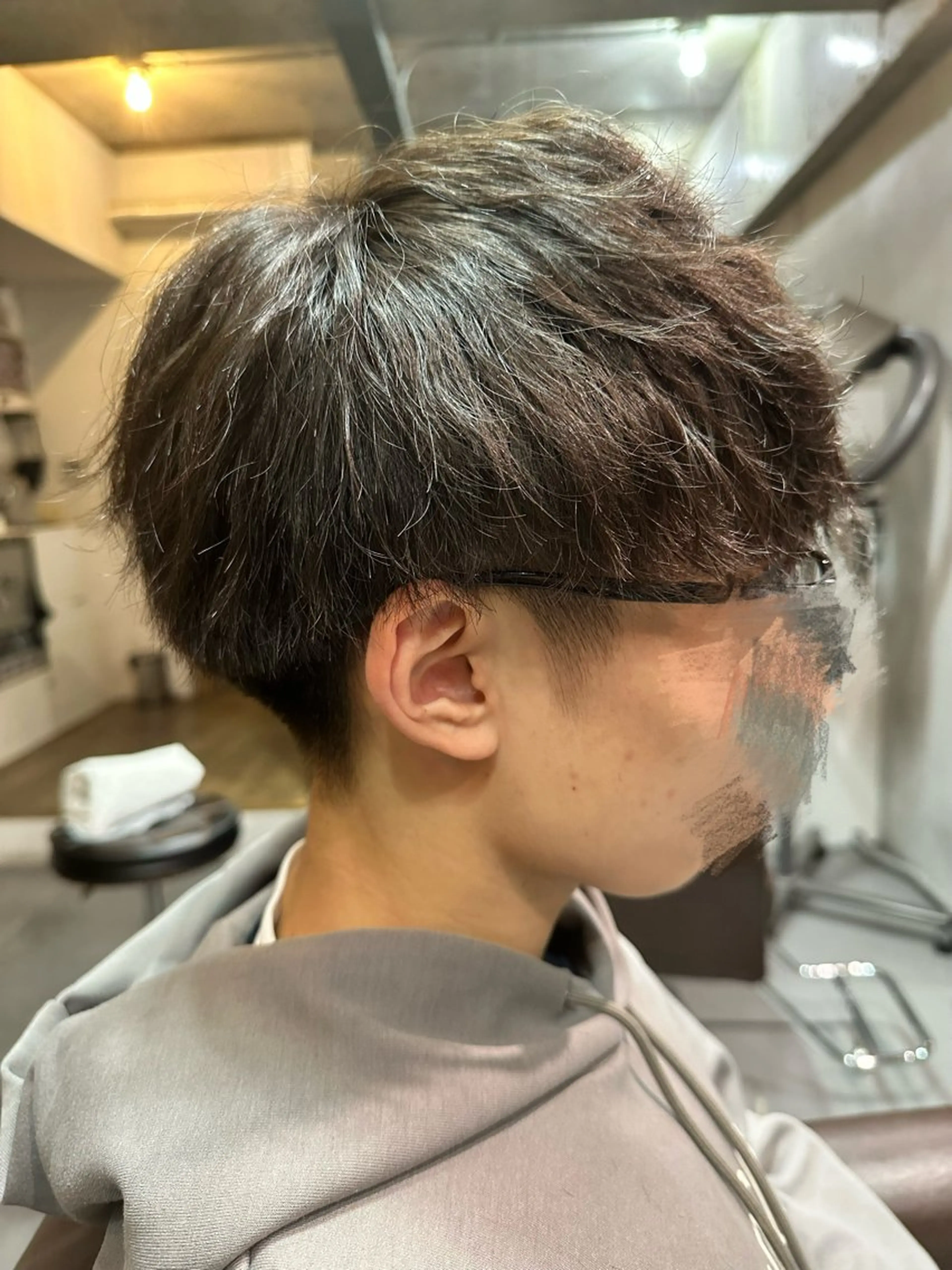 ショート メンズ マッシュ 刈り上げ 三宅 亨表のヘアスタイル