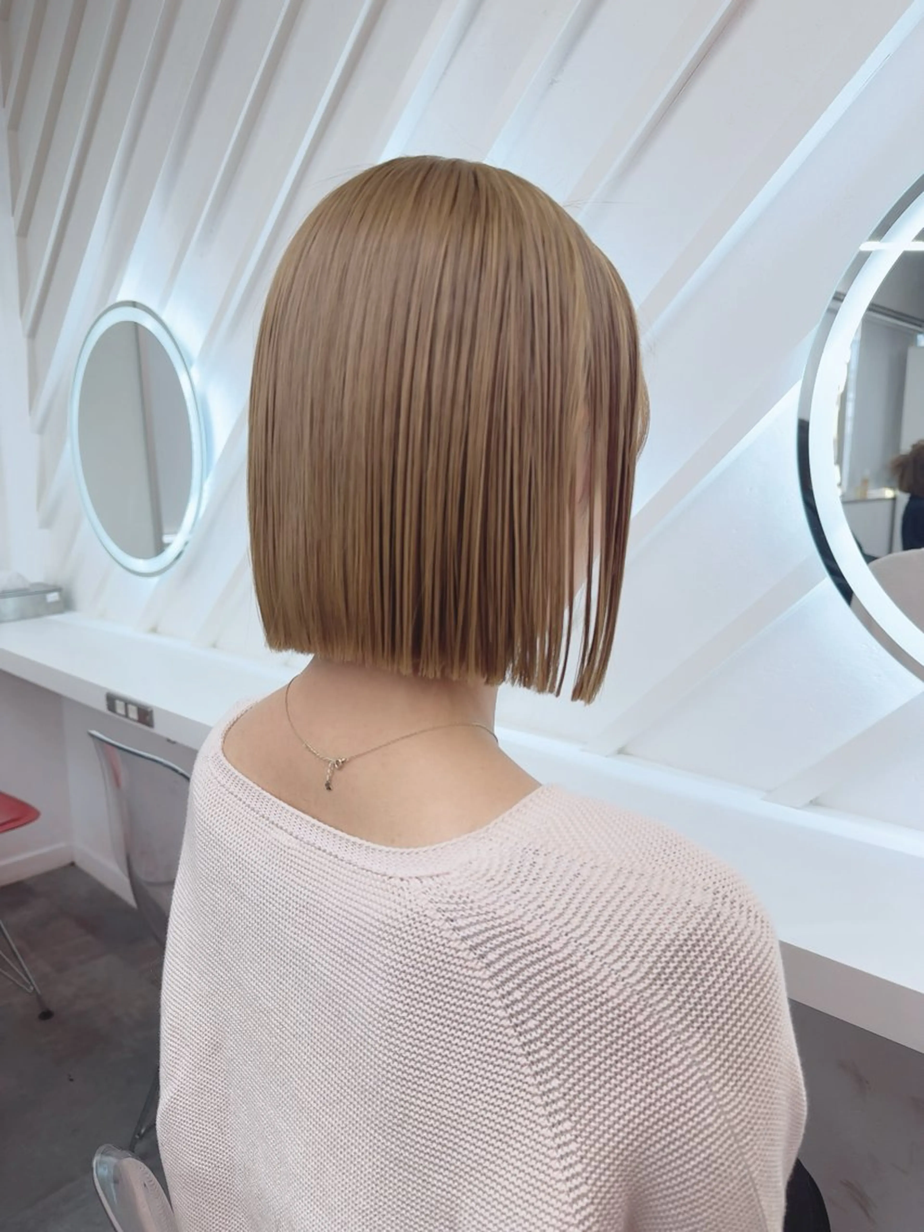 ショート カラー カット ヘアカラー トリートメント 莉乃/縮毛矯正/髪質 改善/艶カラーのヘアスタイル