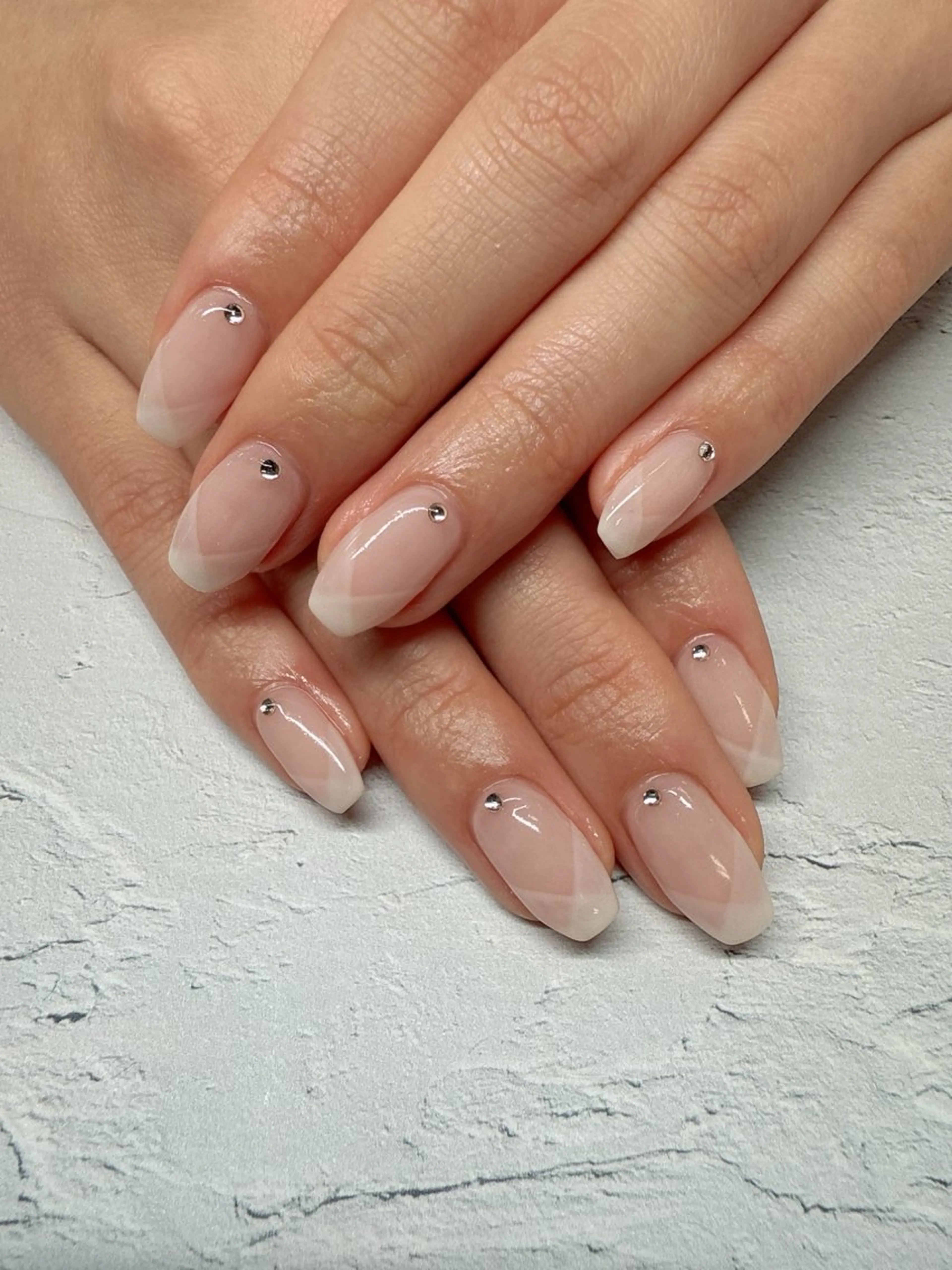 ネイル フレンチネイル ハンドネイル nailist SATO【銀座】のネイルデザイン