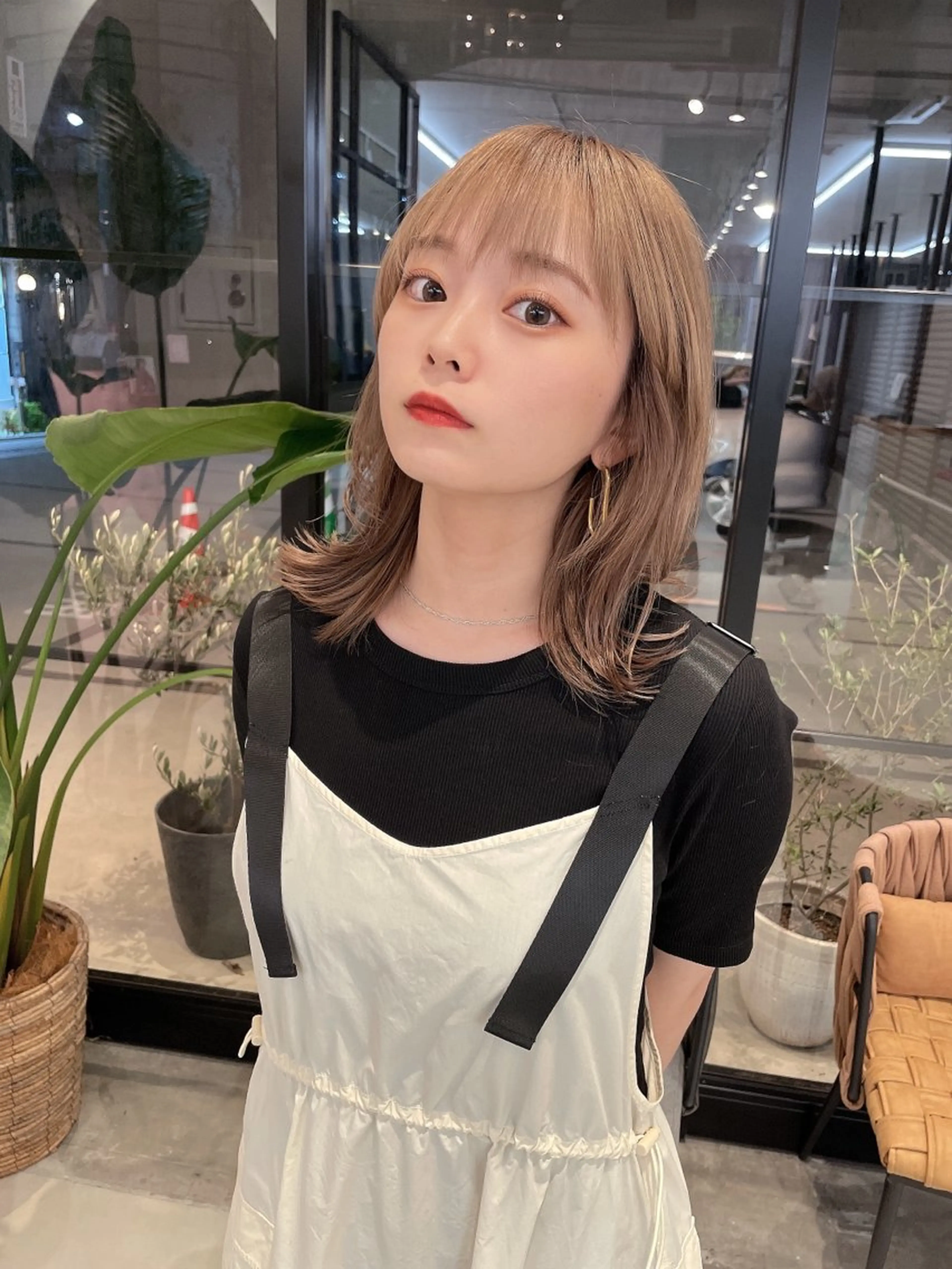 ミディアム 韓国風レイヤーカット 松葉翔のヘアスタイル