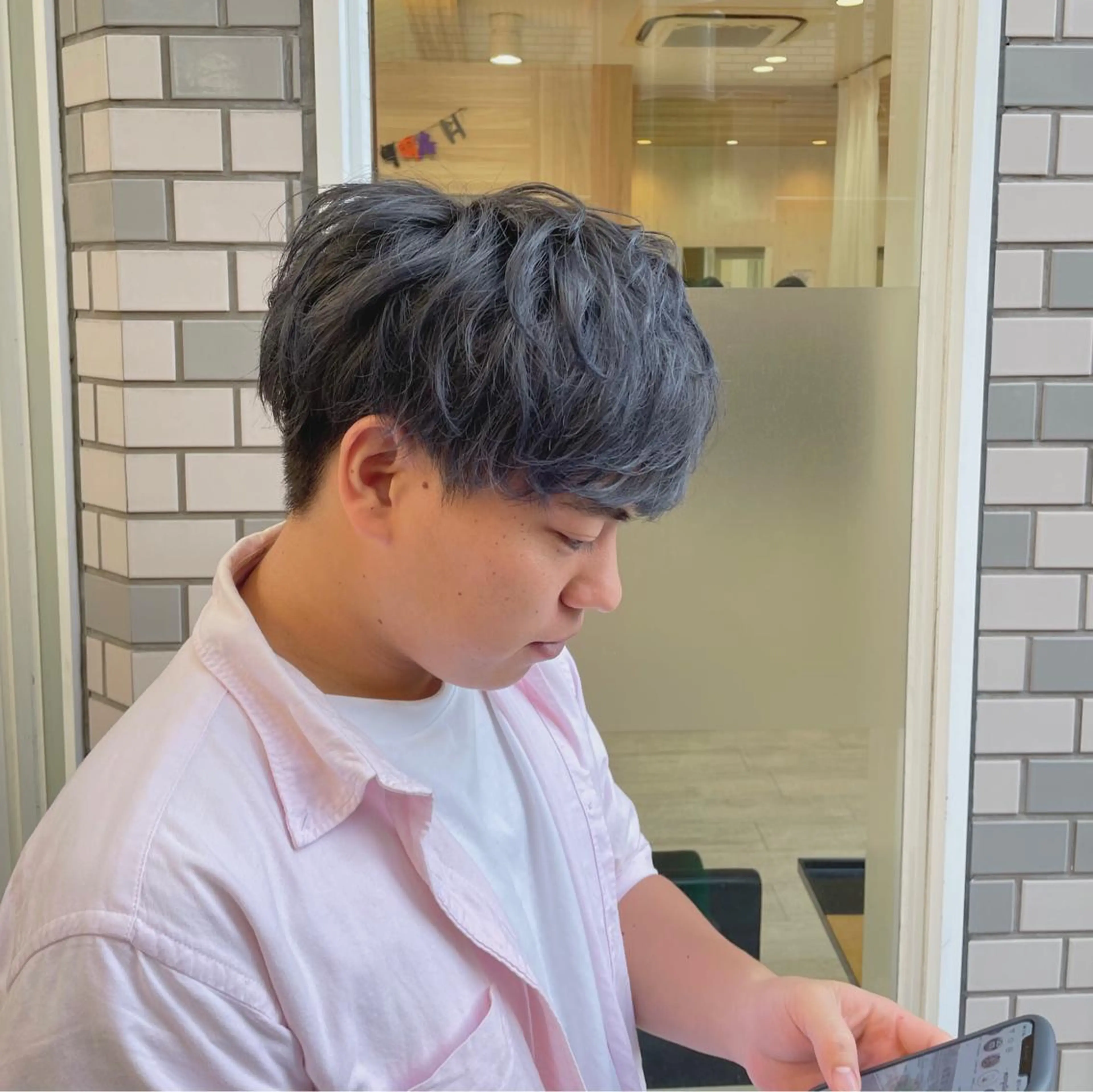 ショート カラー メンズ メンズブリーチ アッシュ ブリーチ 中嶋 紘夢のヘアスタイル