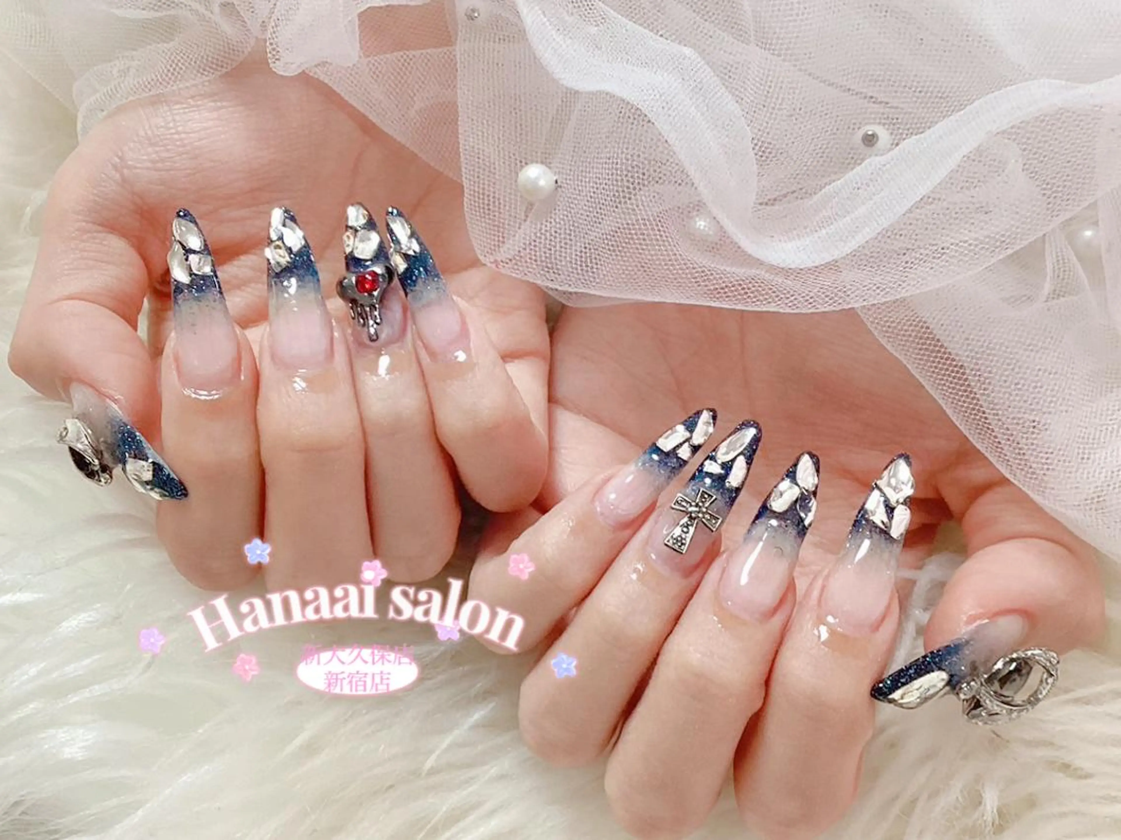 ネイル アートネイル フラッシュネイル フットネイル ジェルネイル グラデーション Hanaai Salon新大久保店のネイルデザイン