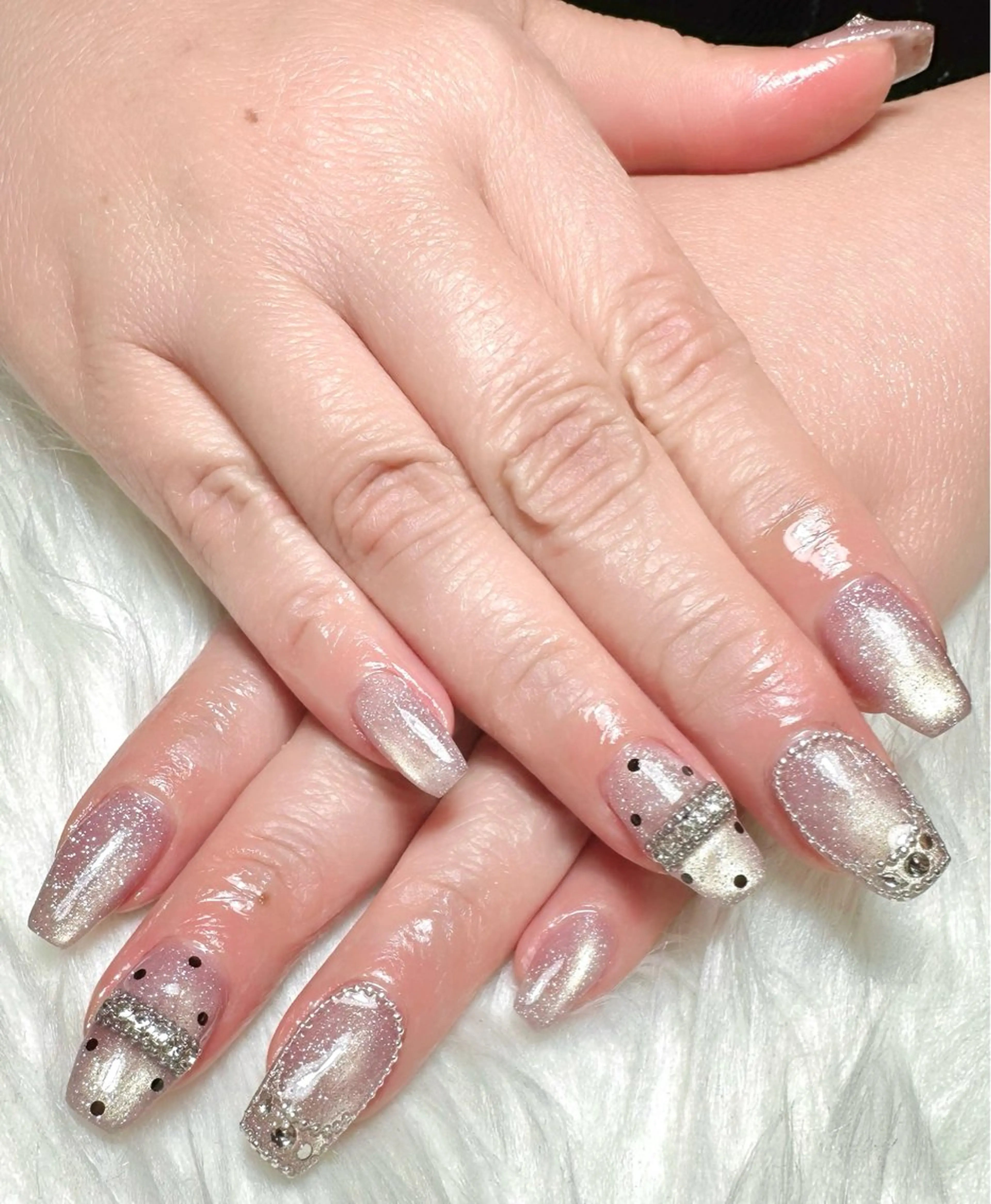 ネイル ドット マグネットネイル 持ち込み ハンドネイル untitled Mariのネイルデザイン