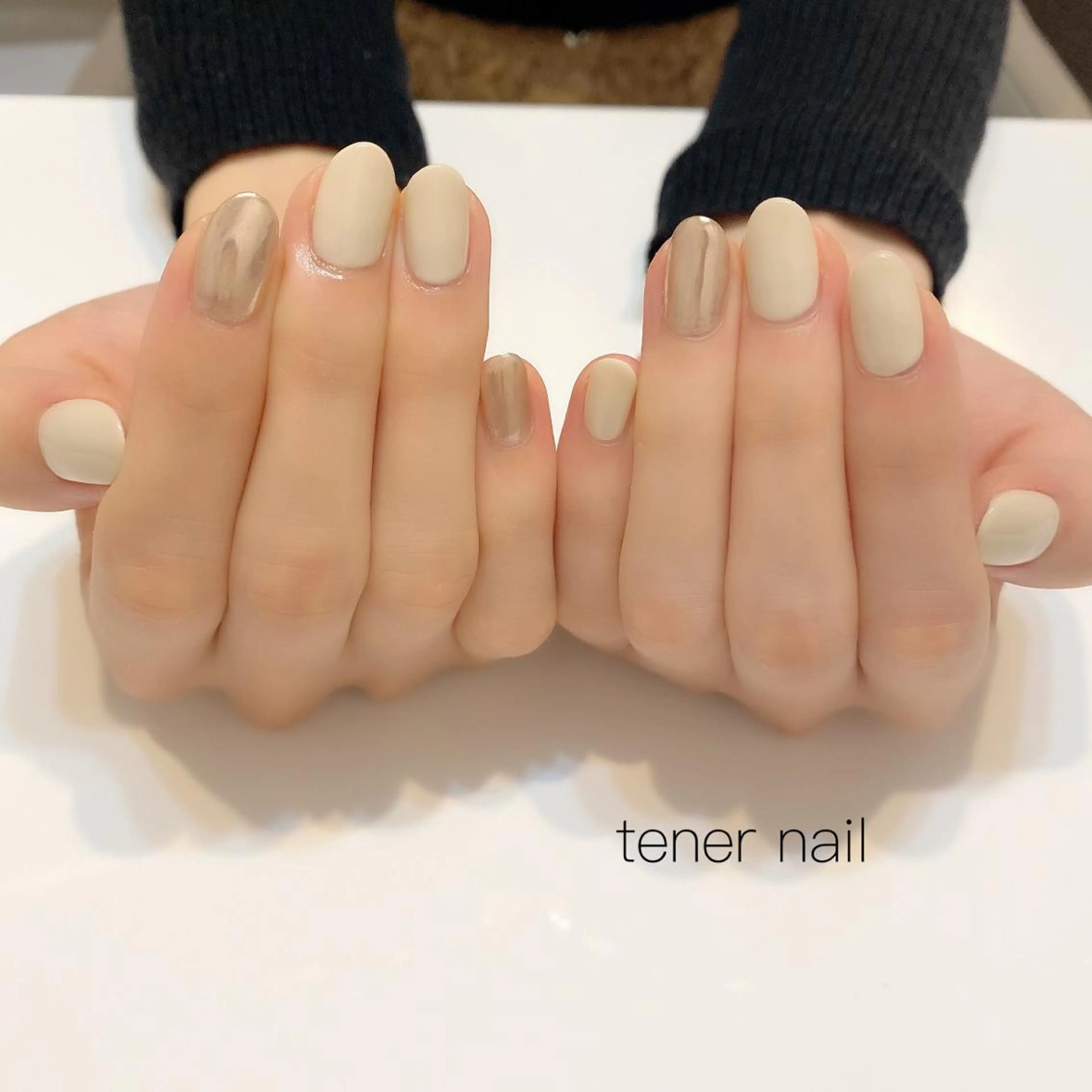 ネイル ゴールド ミラーネイル テネルネイル tener nailのネイルデザイン