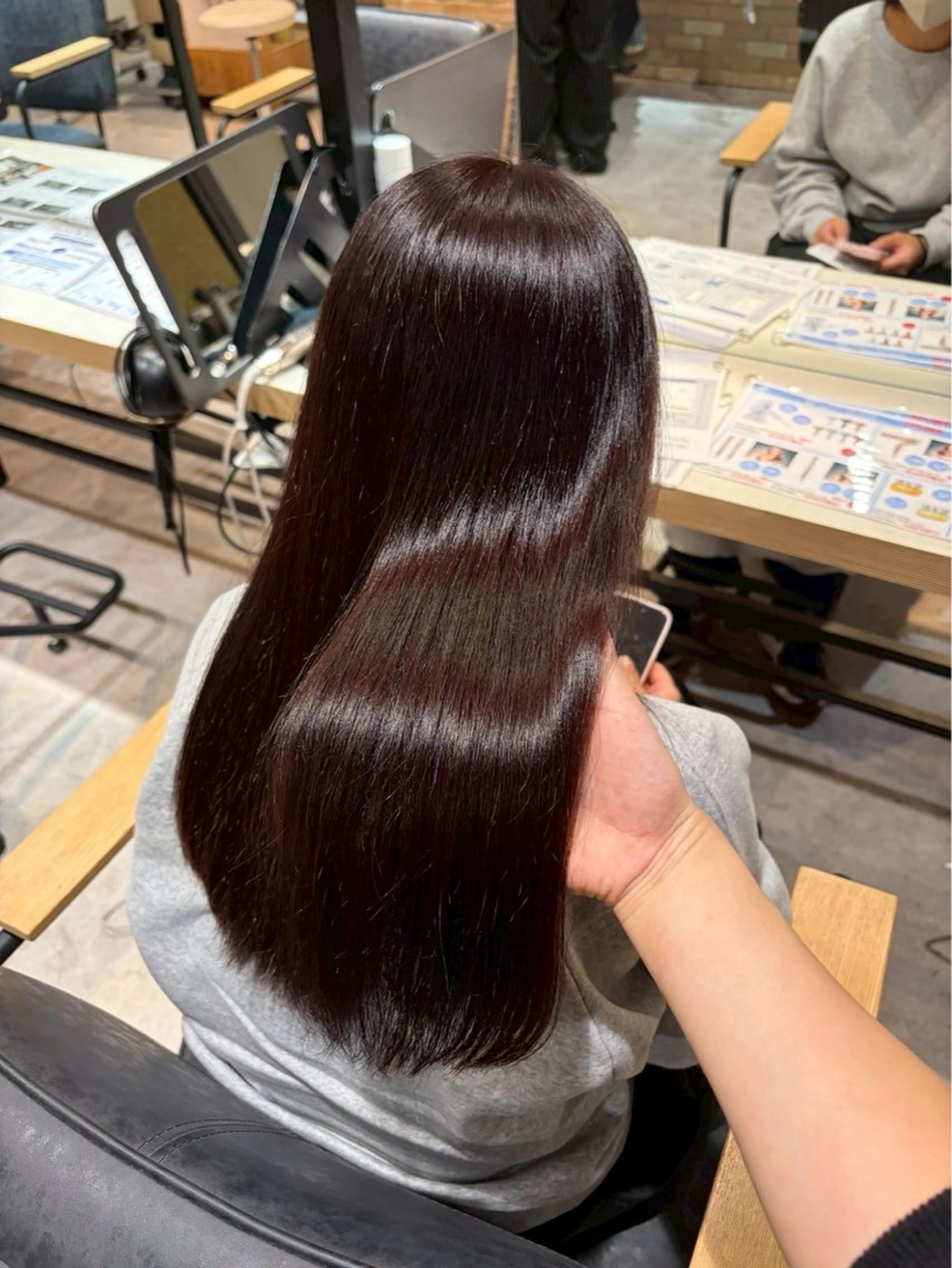 ロング カラー ブラウンカラー レッドカラー レッドブラウン ヘアカラー ワカ /暖色カラー/ネイルのヘアスタイル