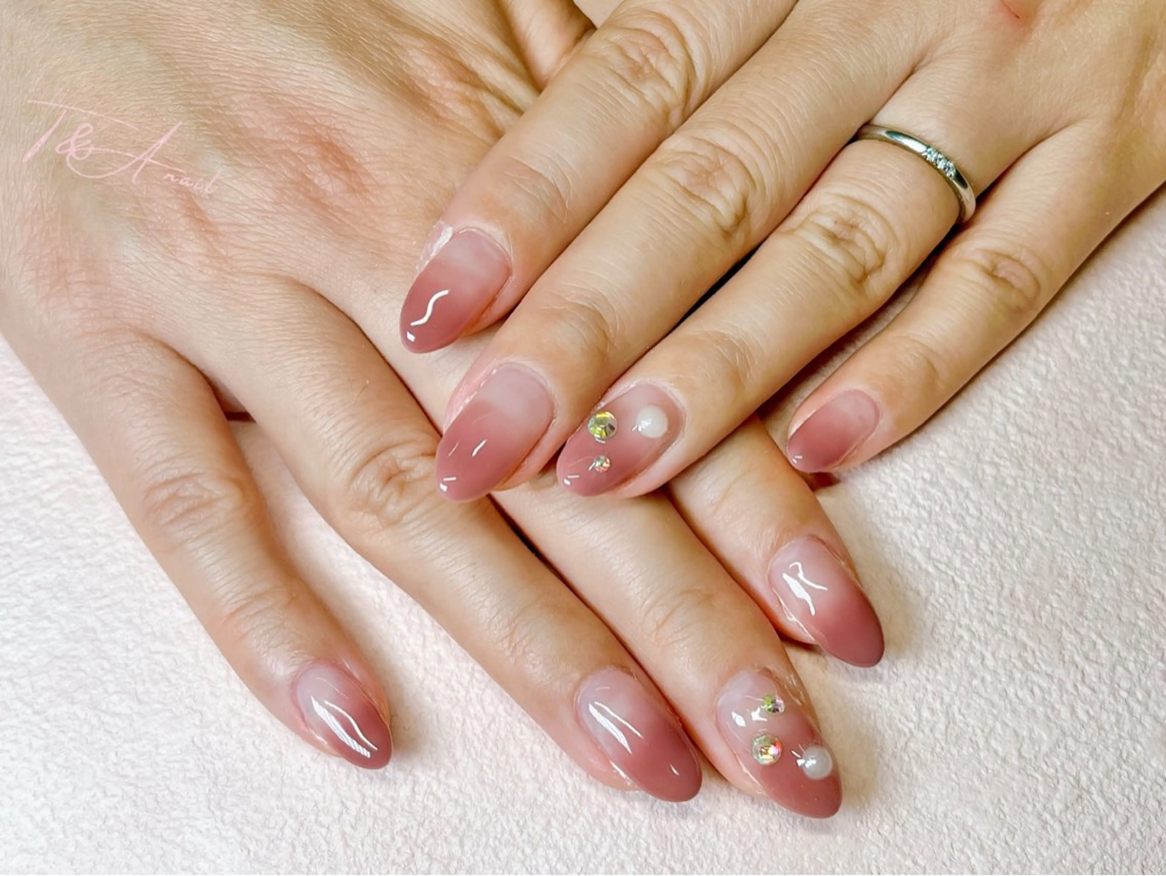 ネイル ジェルネイル グラデーション オフィスネイル スカルプネイル シンプルネイル ハンドネイル T&A nailのネイルデザイン