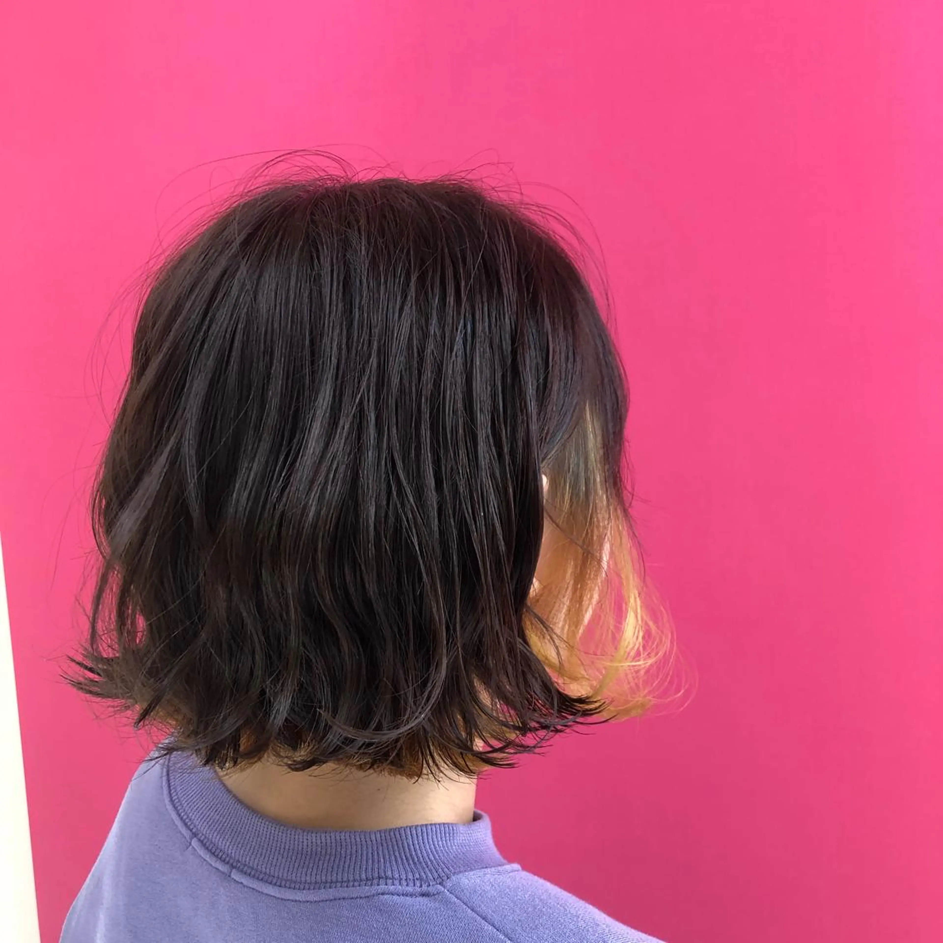 ショート カラー イルミナカラー インナーカラー スターダスト イエローカラー 小顔レイヤー/ ベージュ🤍Rieのヘアスタイル
