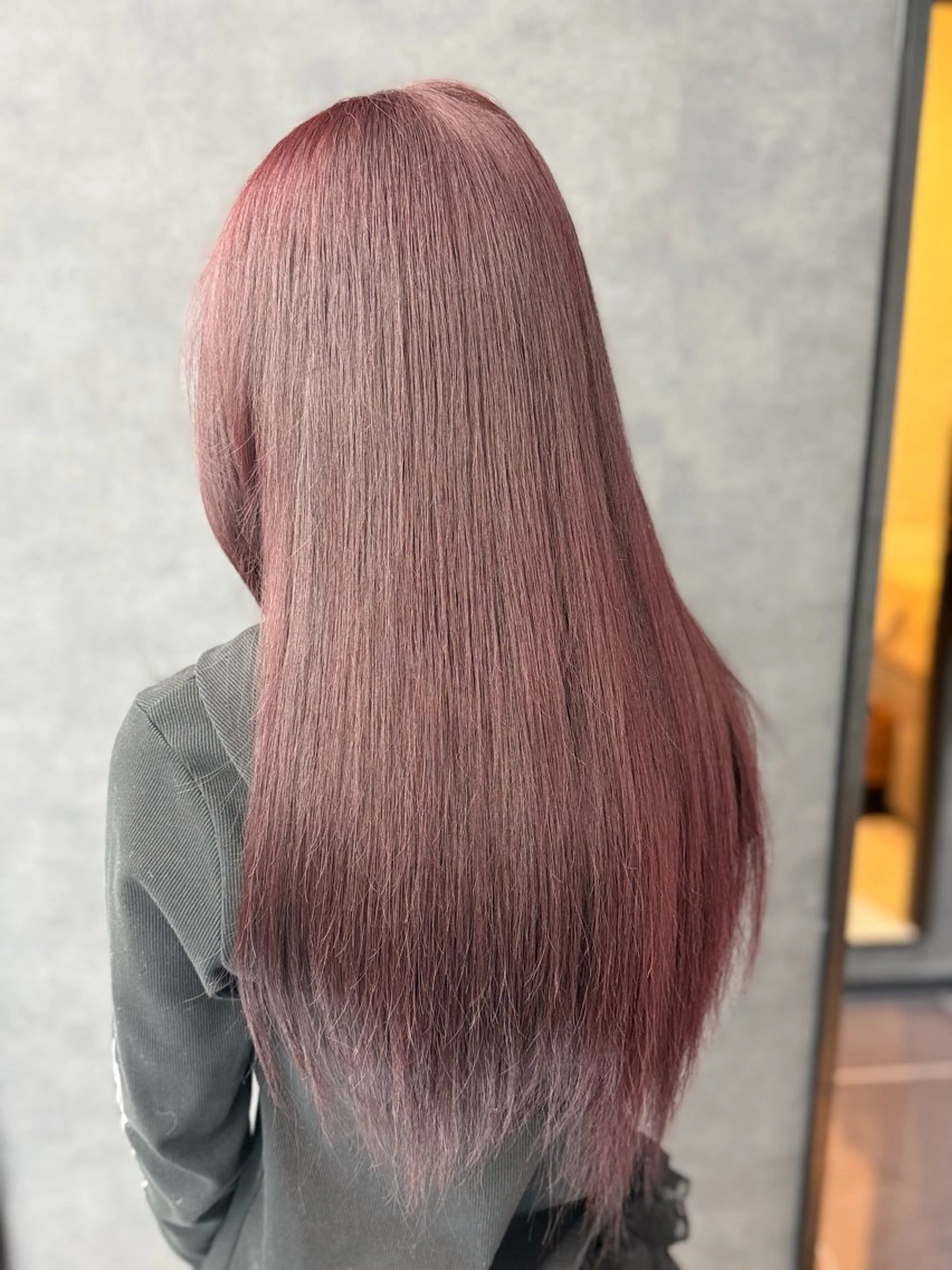 セミロング カラー ピンクカラー ヘアカラー トリートメント 渋谷ブリーチカラー/ デザインカラー/優希のヘアスタイル