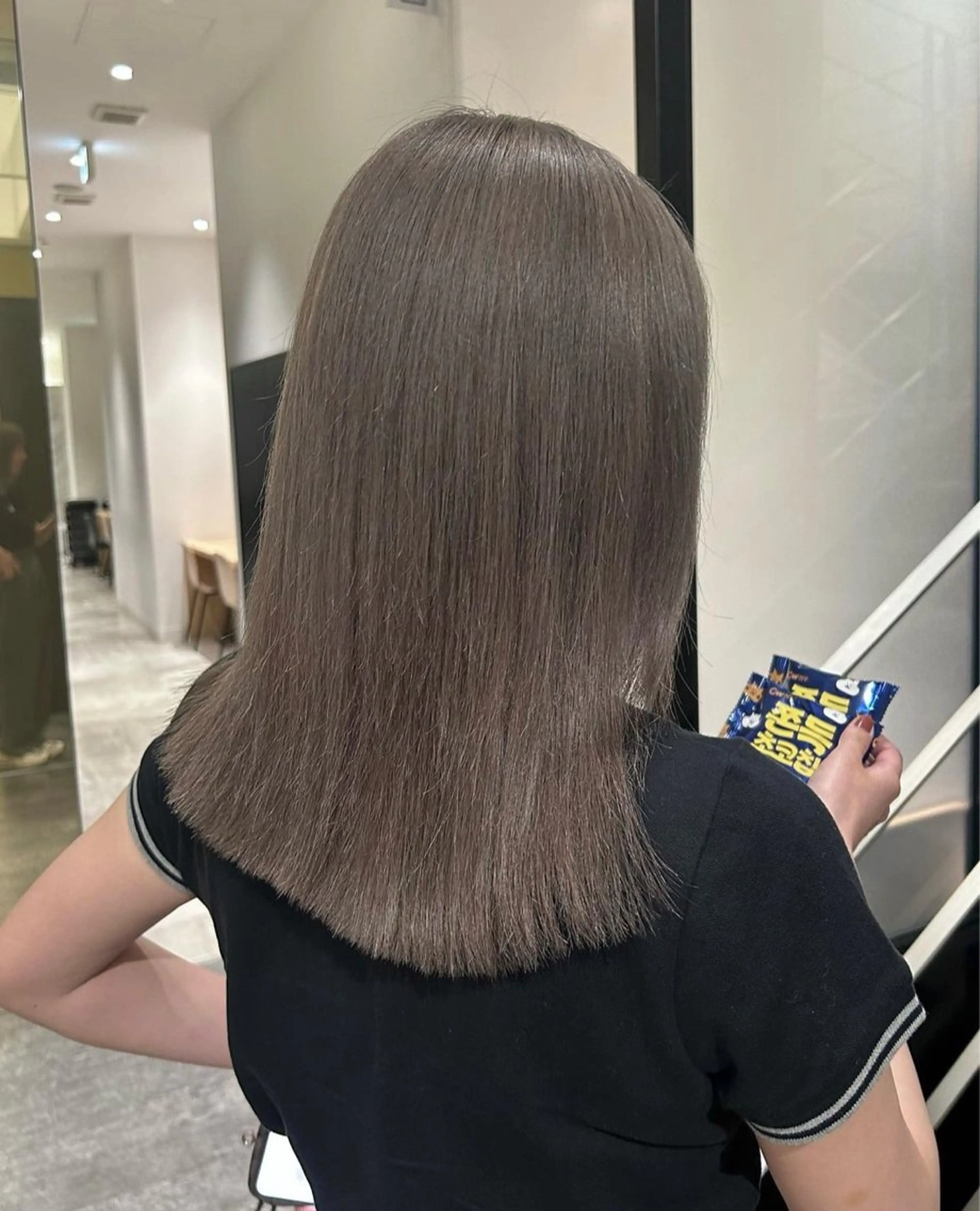 セミロング カラー パーマ ヘアアレンジ ブリーチ グレージュ シルバー シルバーグレージュ カット ヘアカラー トリートメント stylist 🌸 kana.のヘアスタイル