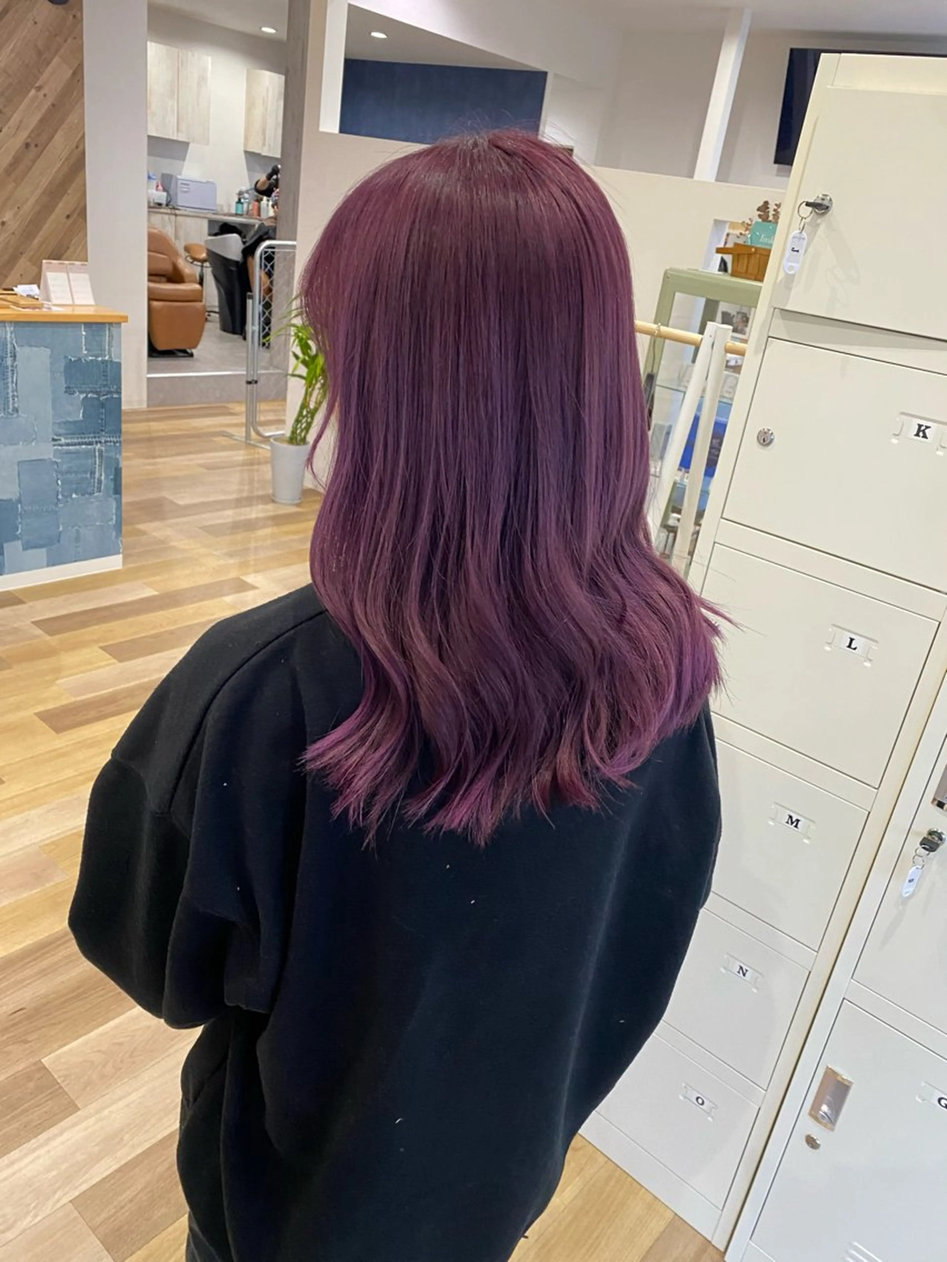 セミロング カット ヘアカラー トリートメント ケアブリーチ 黒瀬有汰のヘアスタイル