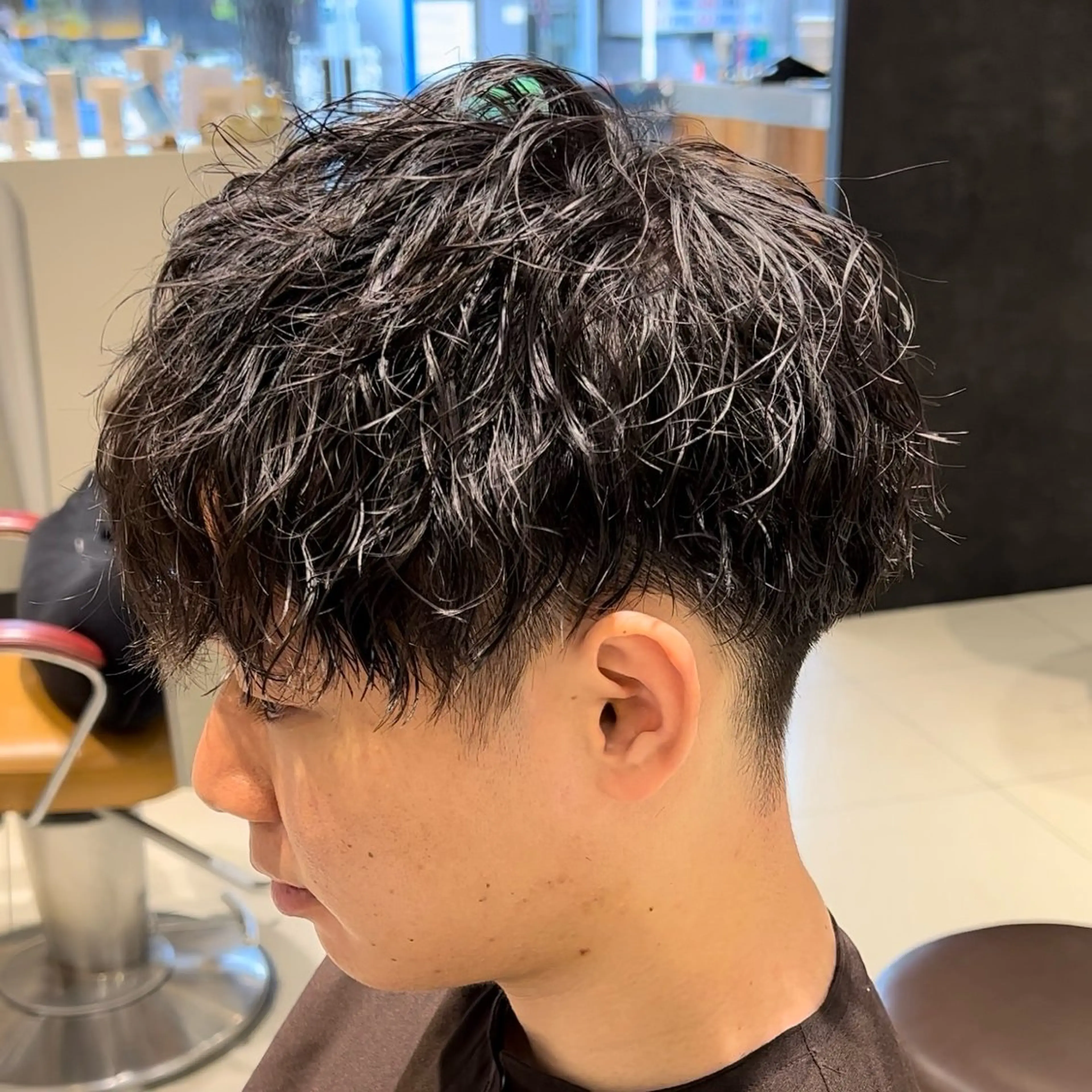 パーマ メンズ メンズパーマ ツイストスパイラルパーマ スパイラルパーマ カット パーマ メンズパーマは私一択 佐藤有紀のヘアスタイル