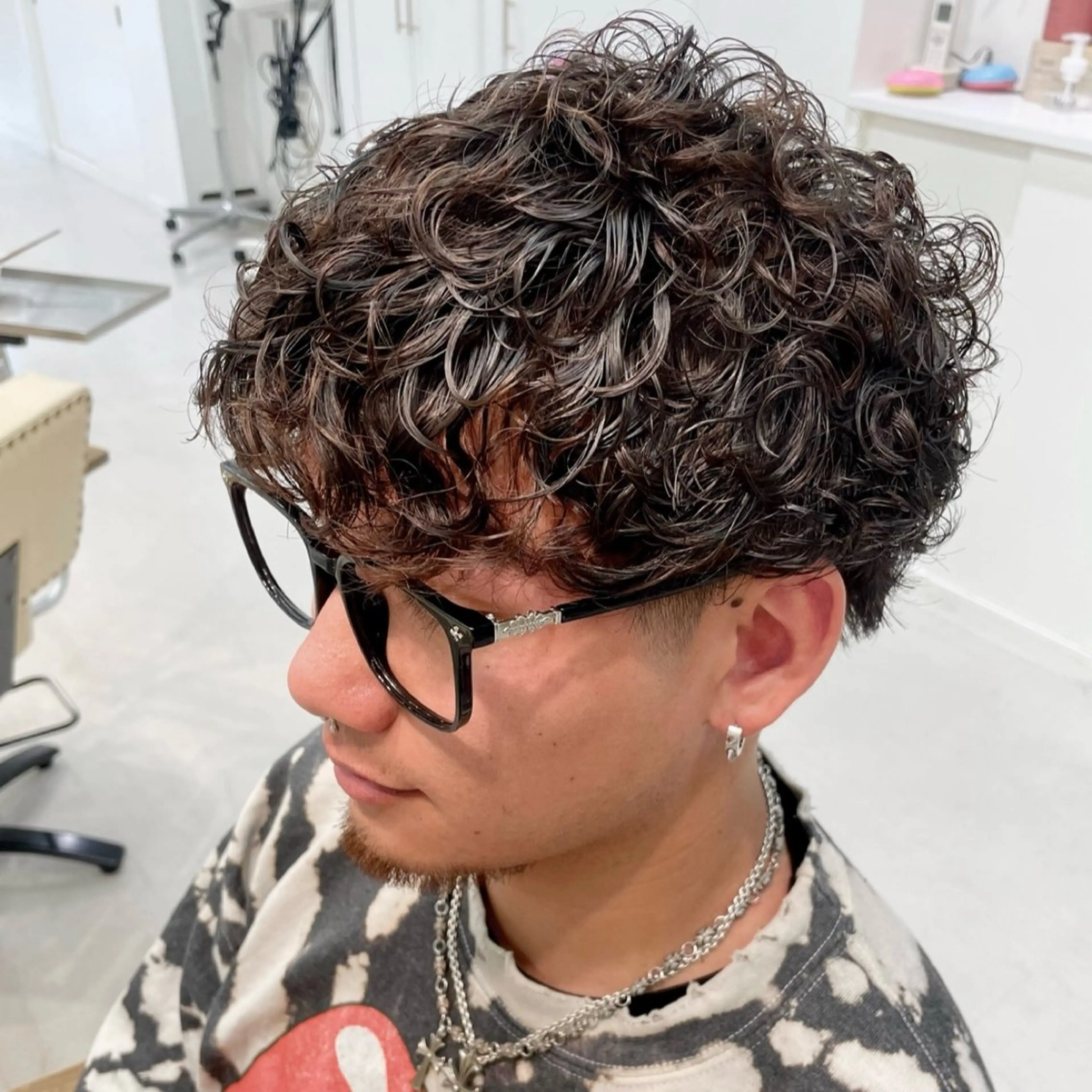 パーマ メンズ フェードカット メンズパーマ スペインカール メンズ支持率No.1 /大船メンズパーマのヘアスタイル