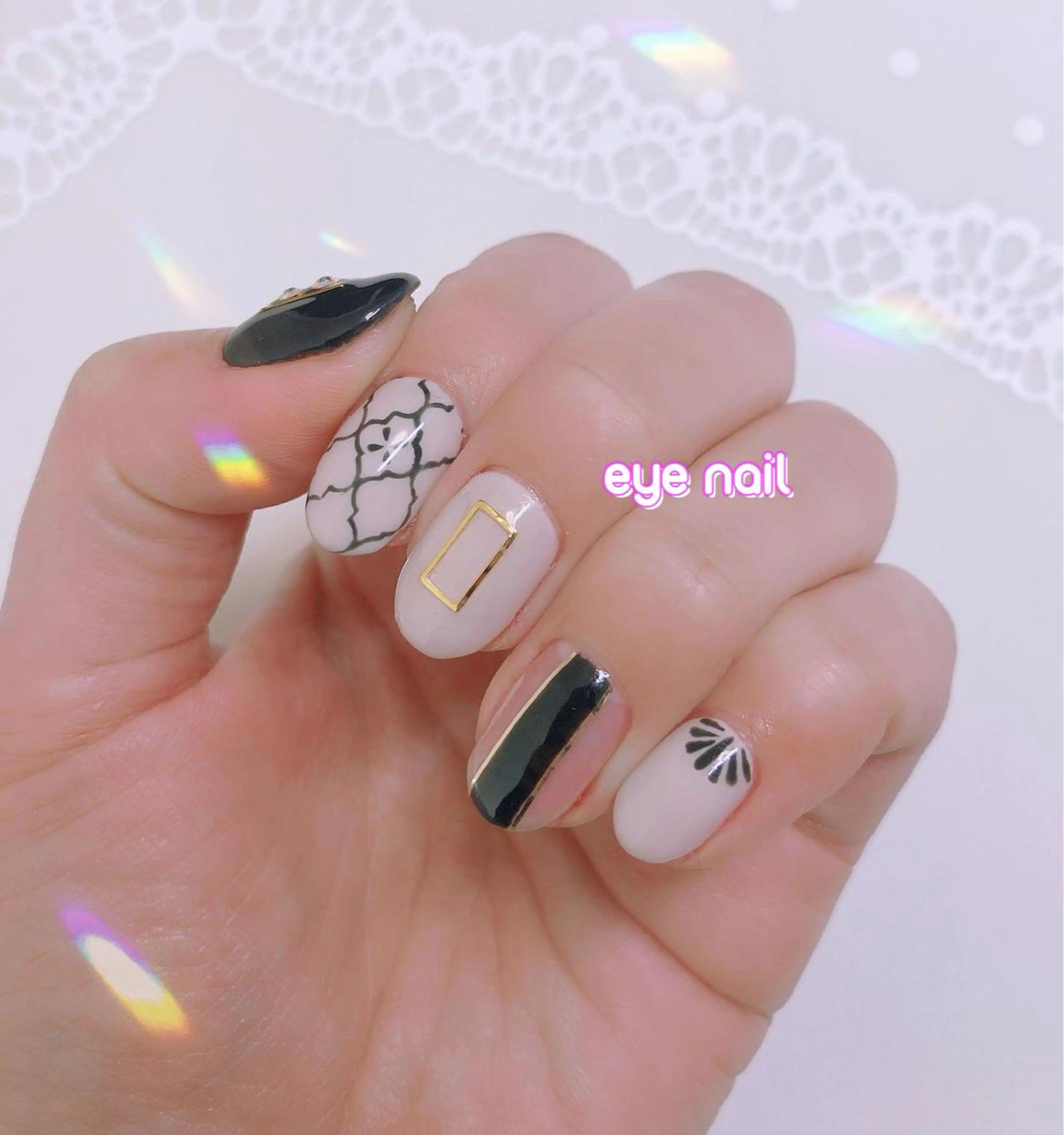 ネイル アートネイル ゴールド ハンドネイル Eye nailのネイルデザイン