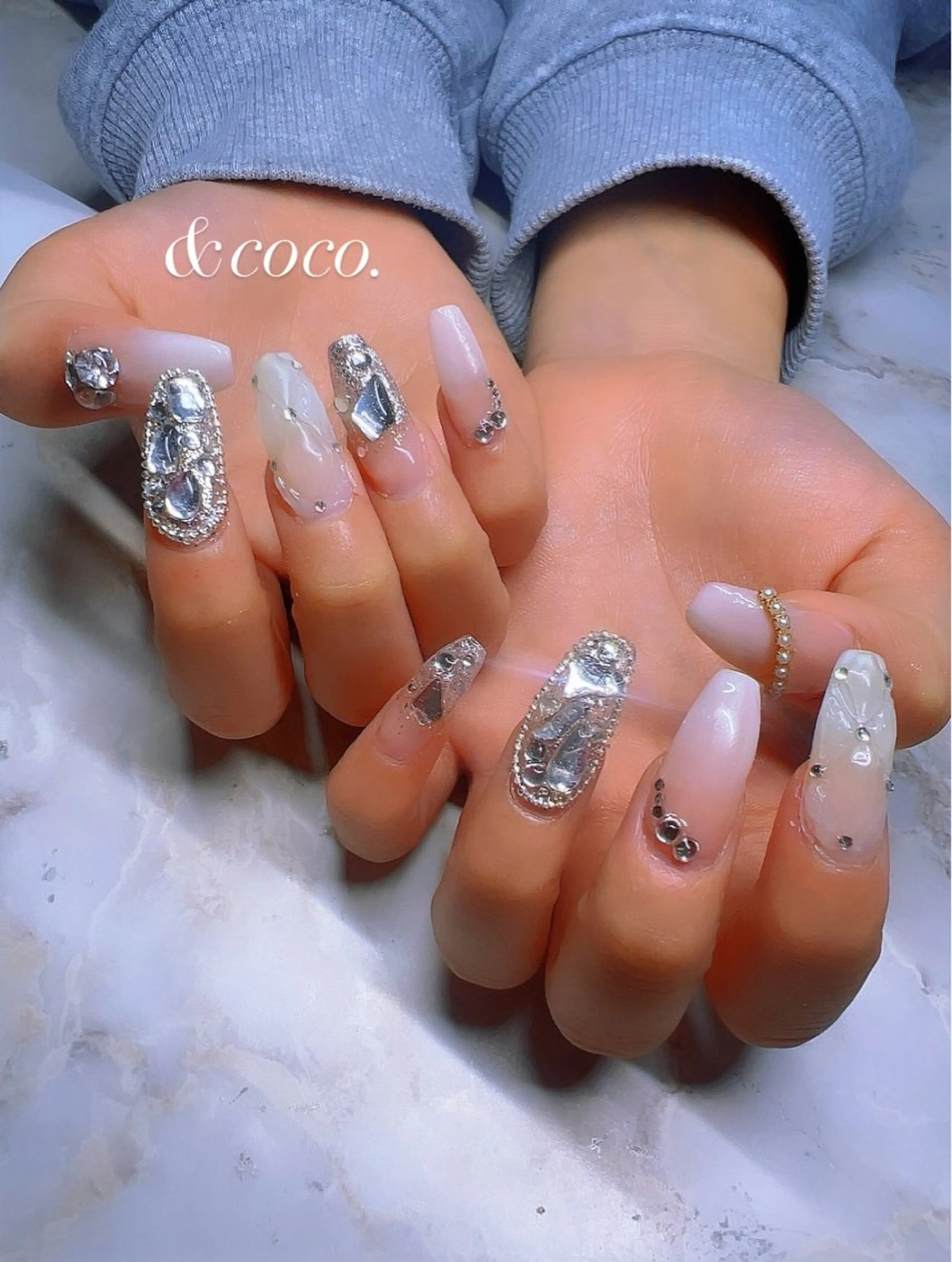 ネイル 長さ出し キラキラネイル ロングネイル ＆ coco.のネイルデザイン