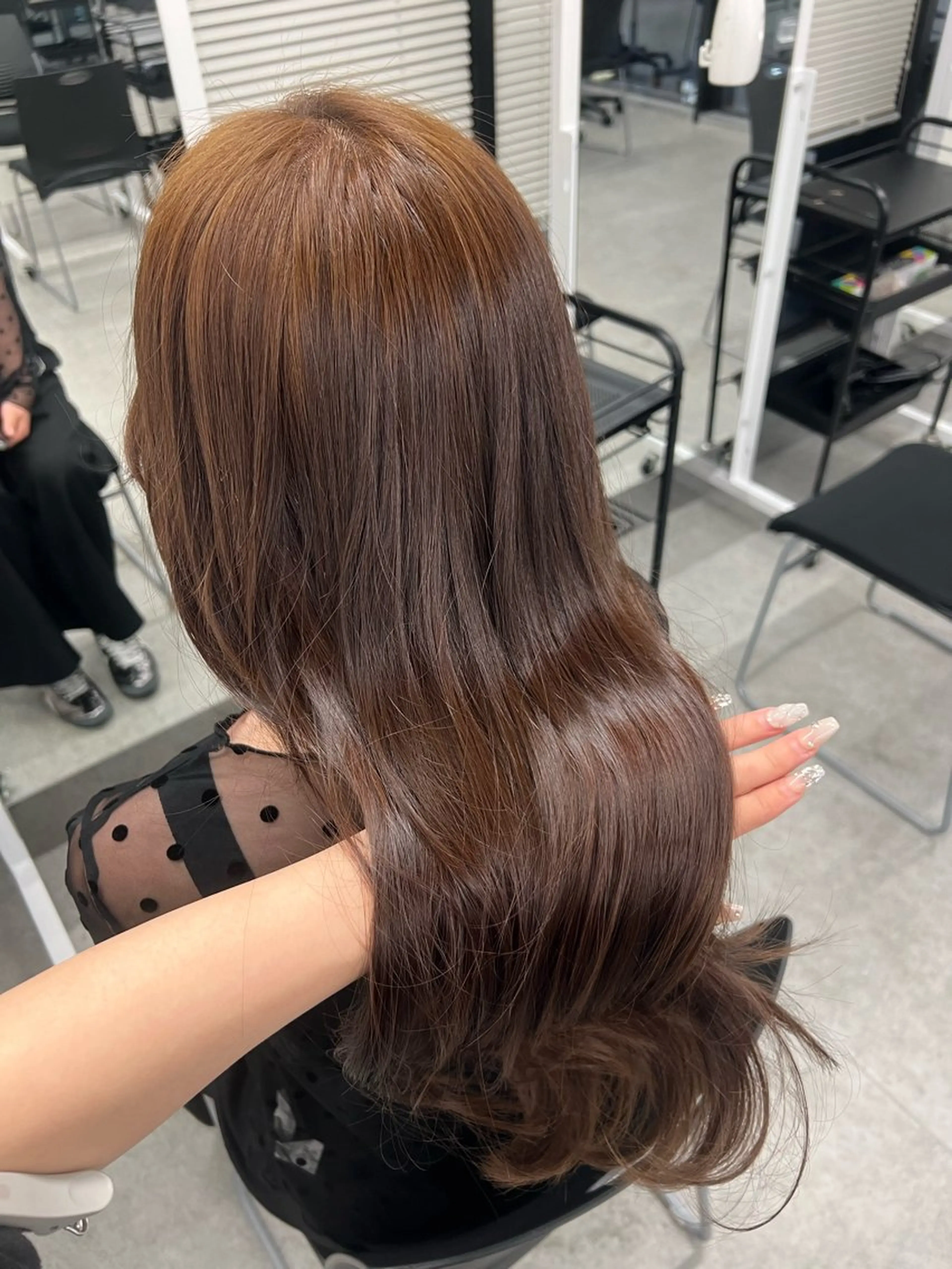 ロング Natsumi / 透明感艶カラーのヘアスタイル