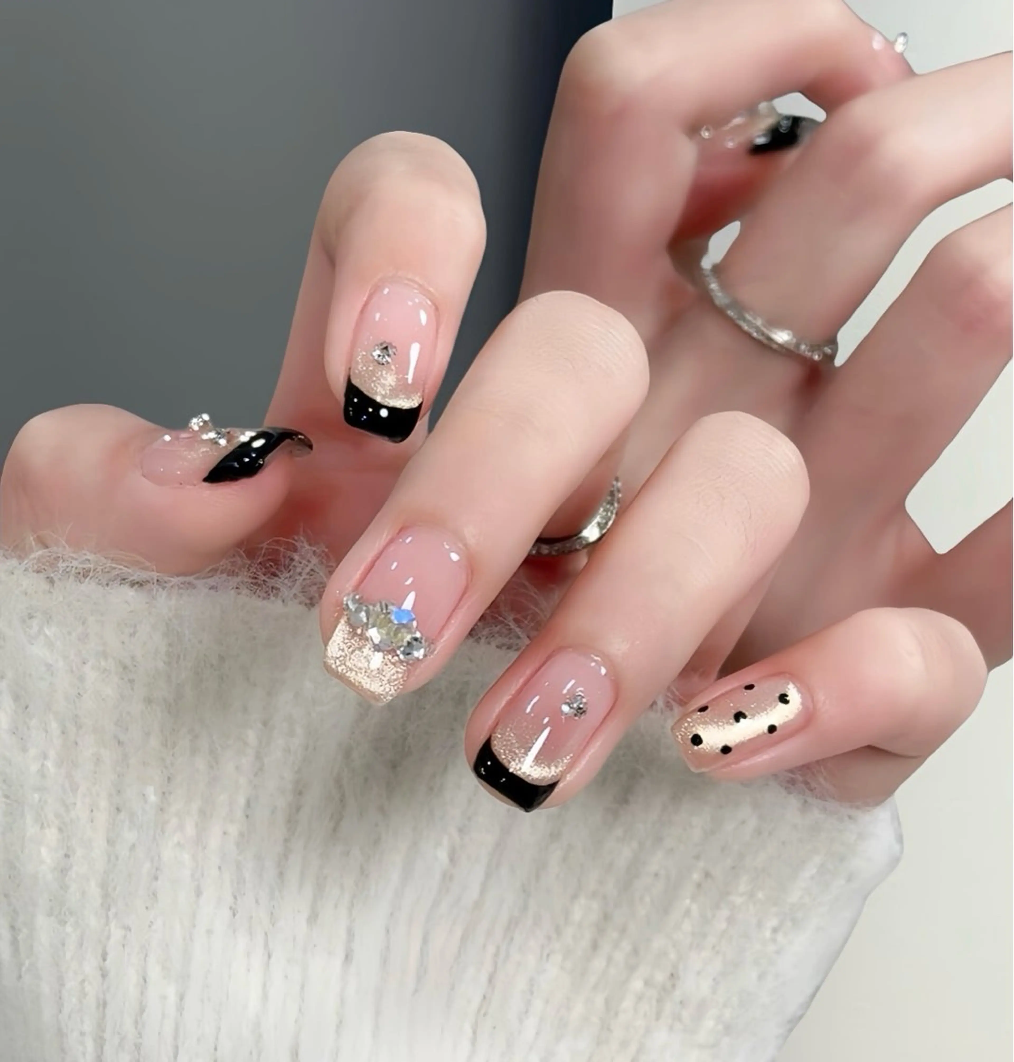 ネイル ハンドネイル ハンドケア queen nailのネイルデザイン