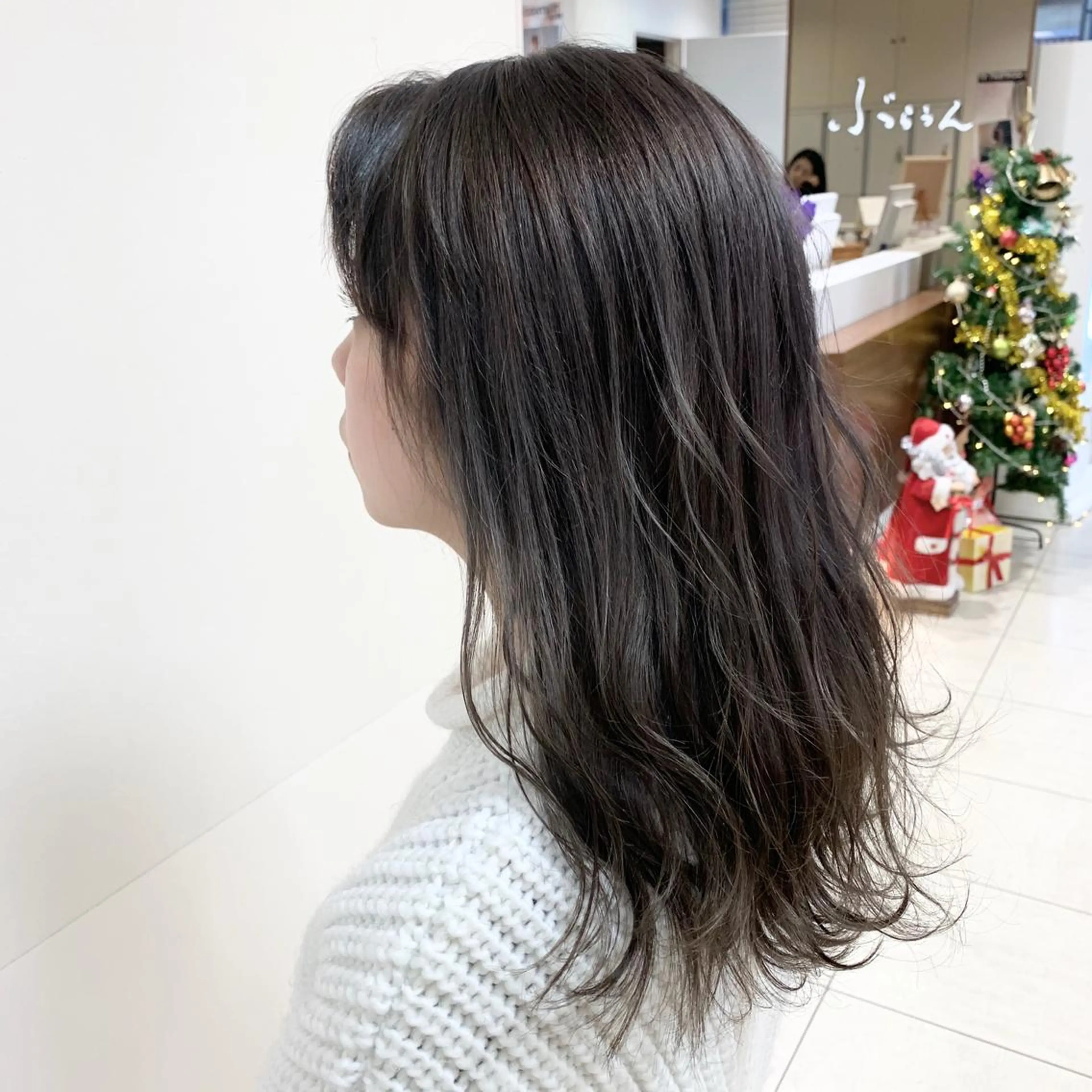 セミロング カラー ヘアアレンジ ヘアカラー トリートメント 【Sweep】おじま のぞみのヘアスタイル