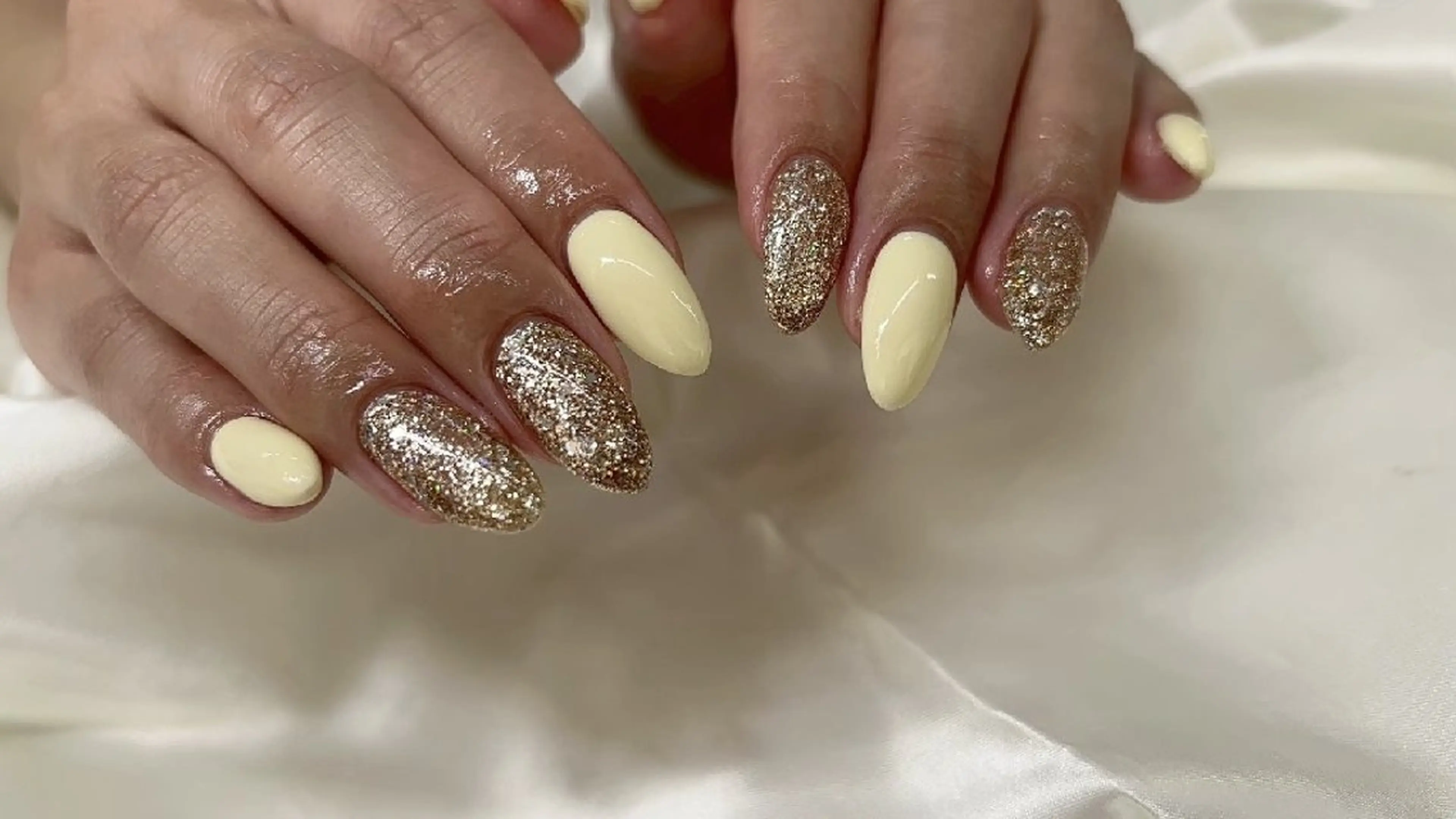 ネイル ワンカラーネイル パステルネイル 春ネイル 黄色 ハンドネイル Moana Shioriのネイルデザイン