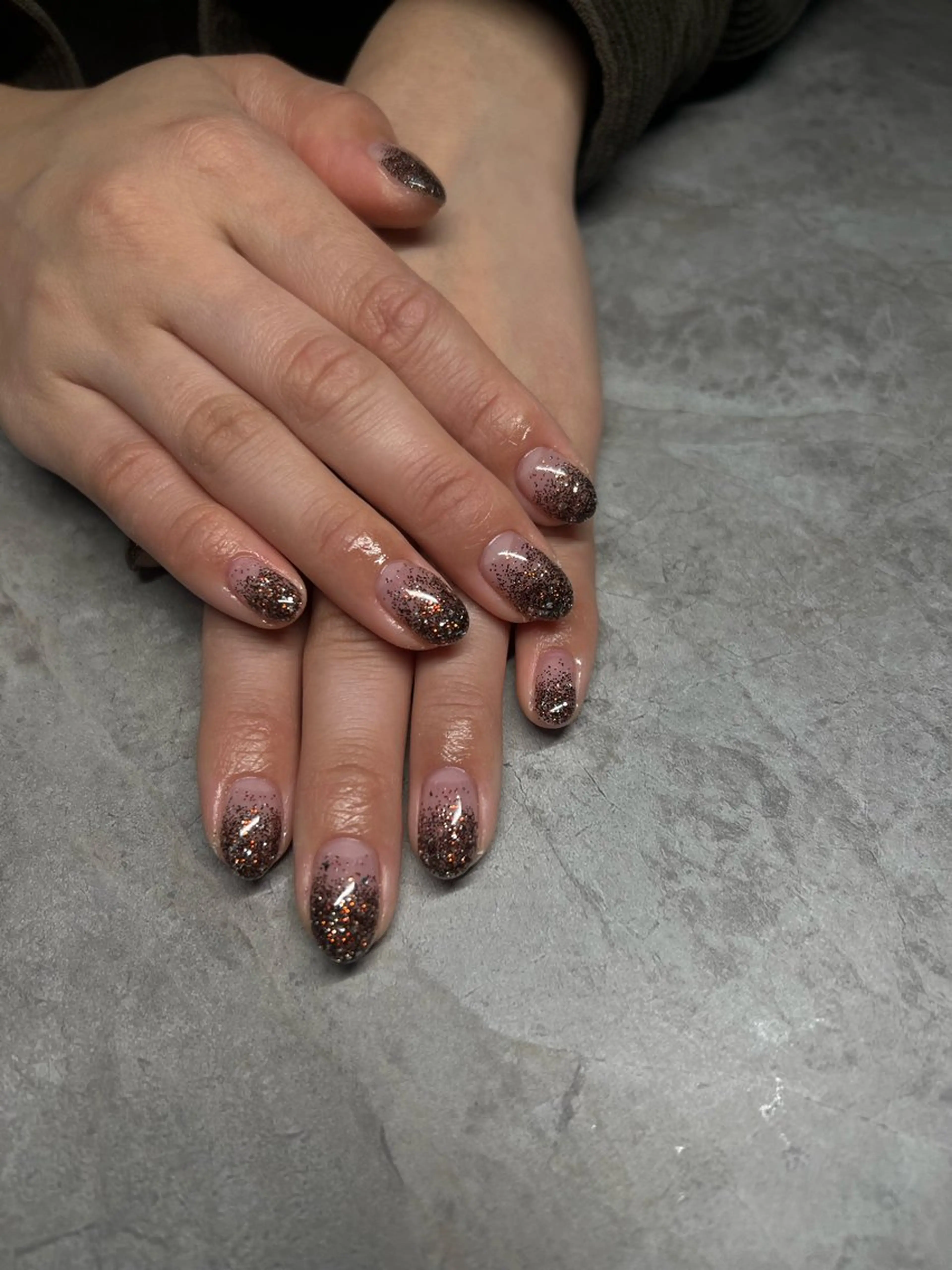 ネイル グラデーション ラメ(グリッター) ラメグラデーション ハンドネイル IROHA NAIL 聖奈のネイルデザイン