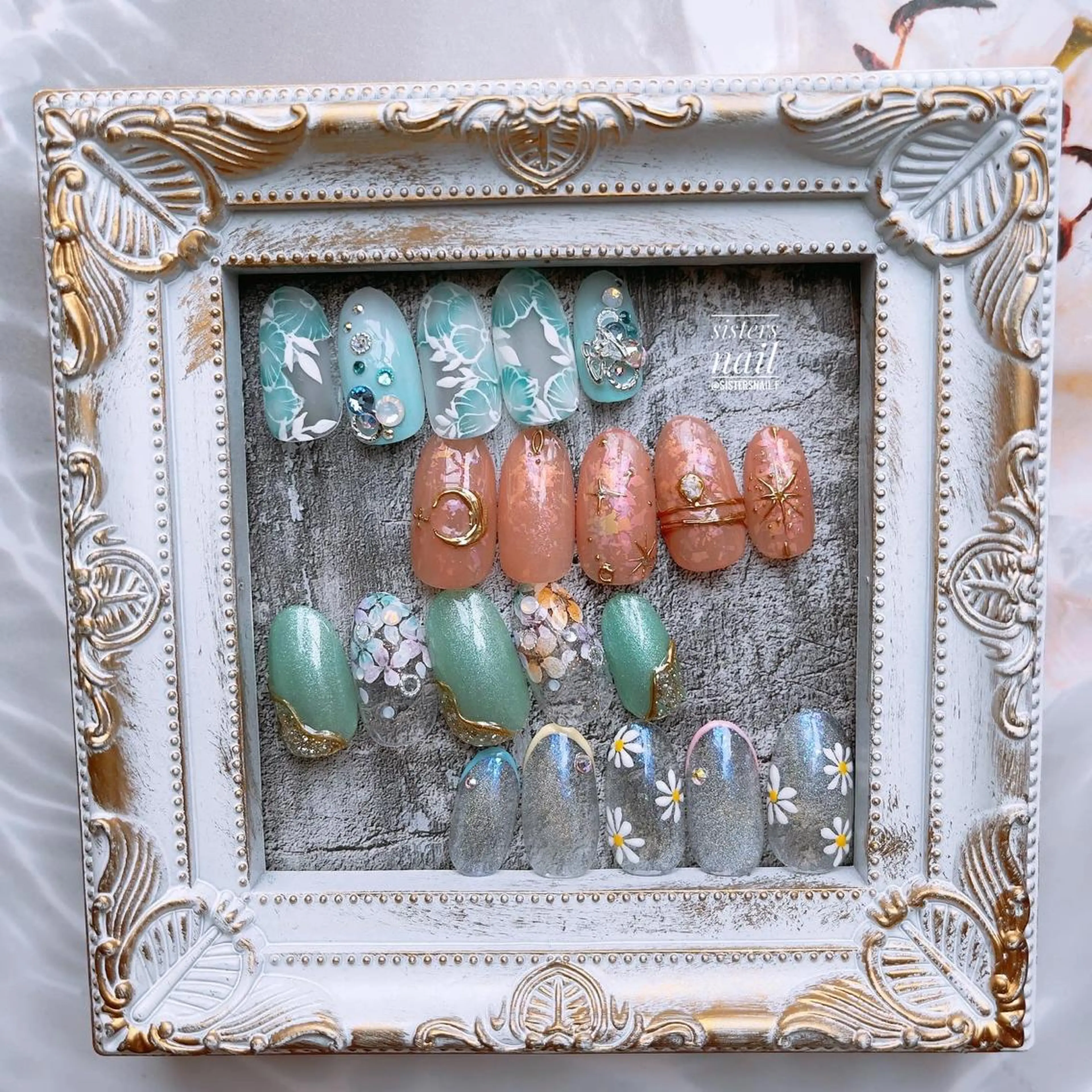 ネイル アートネイル フラワーネイル グリーン キラキラネイル マグネットネイル sisters nail.fのネイルデザイン