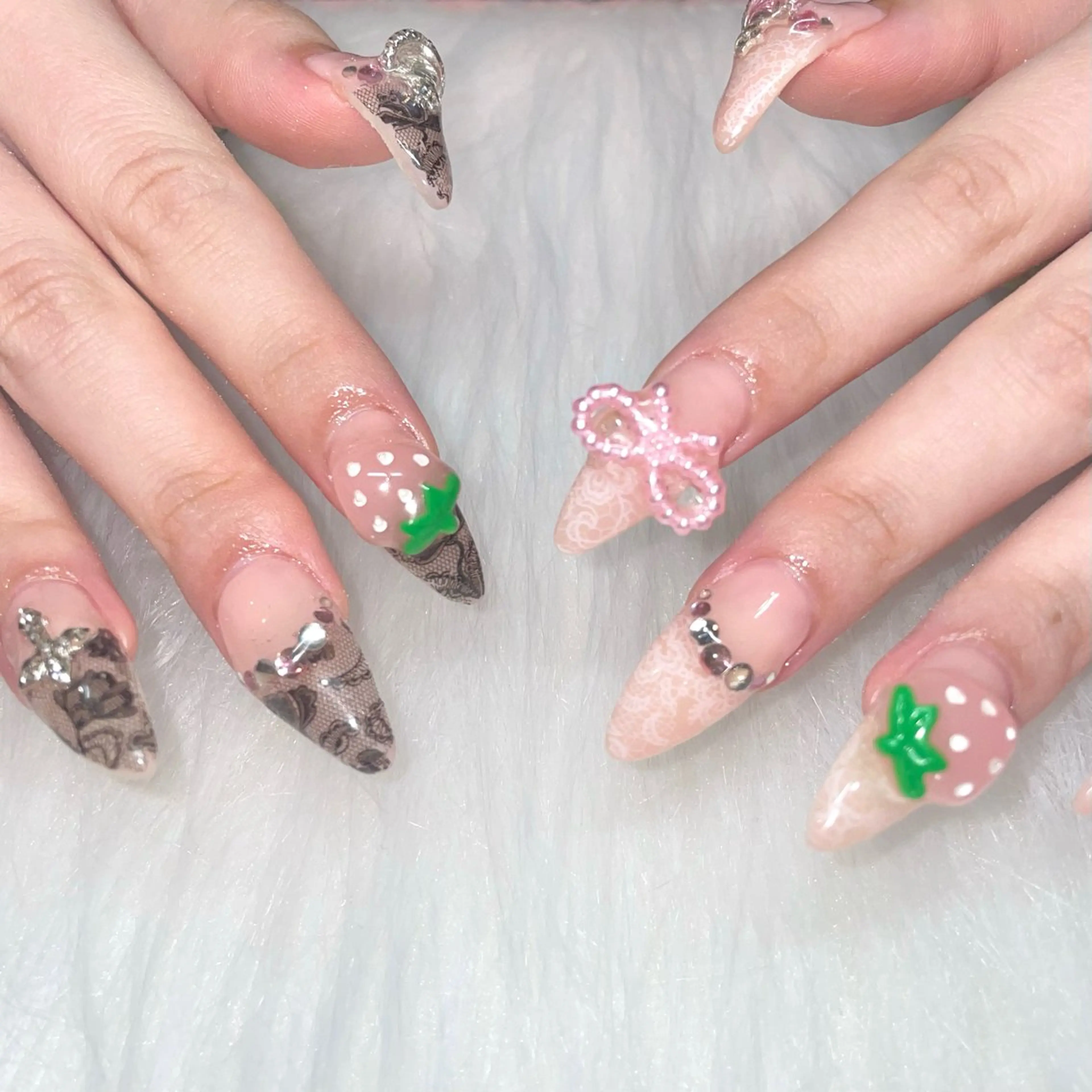 ネイル Nail ヌシん家 AKANEのネイルデザイン