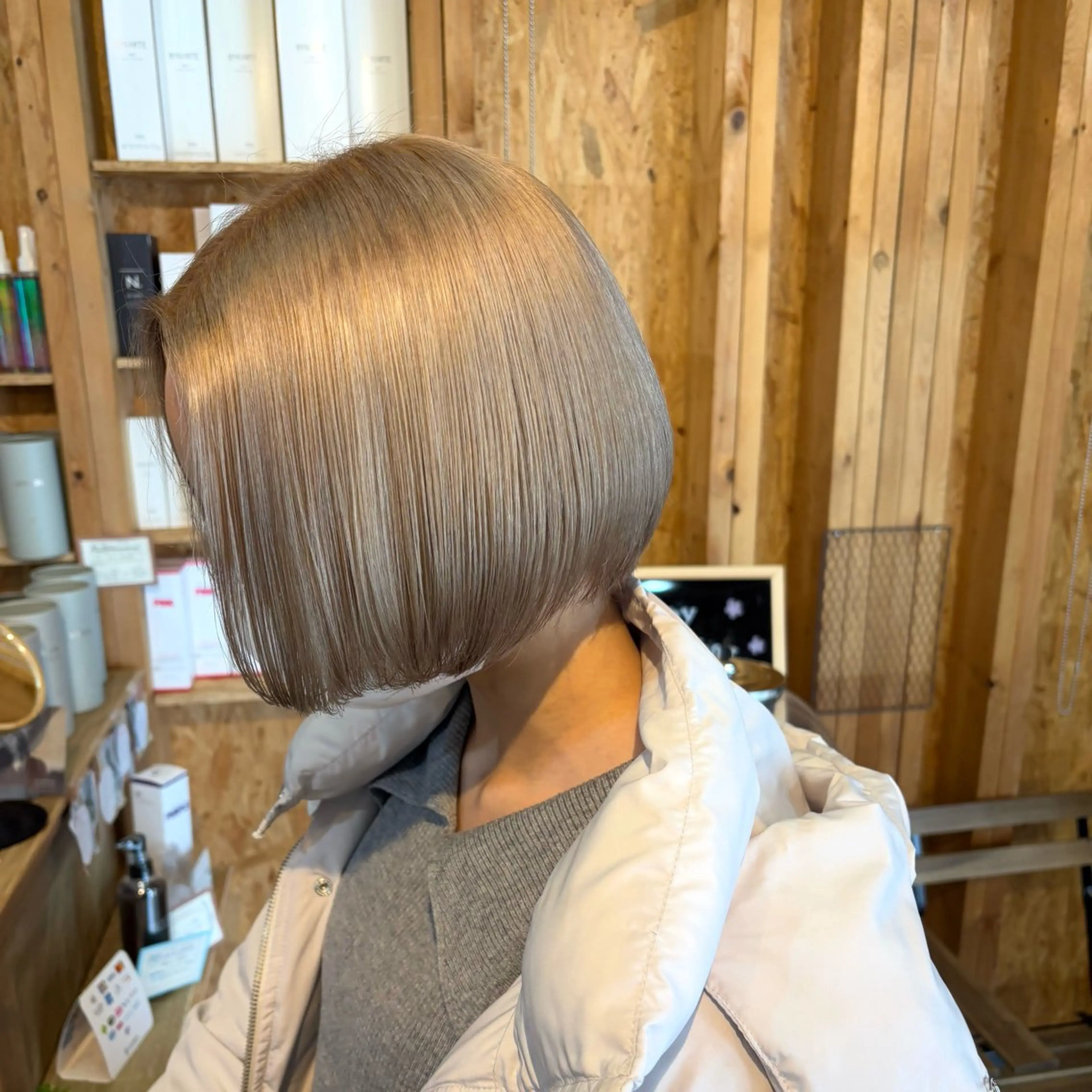 カラー まろみ暖色×ボブ ×chia🕯のヘアスタイル