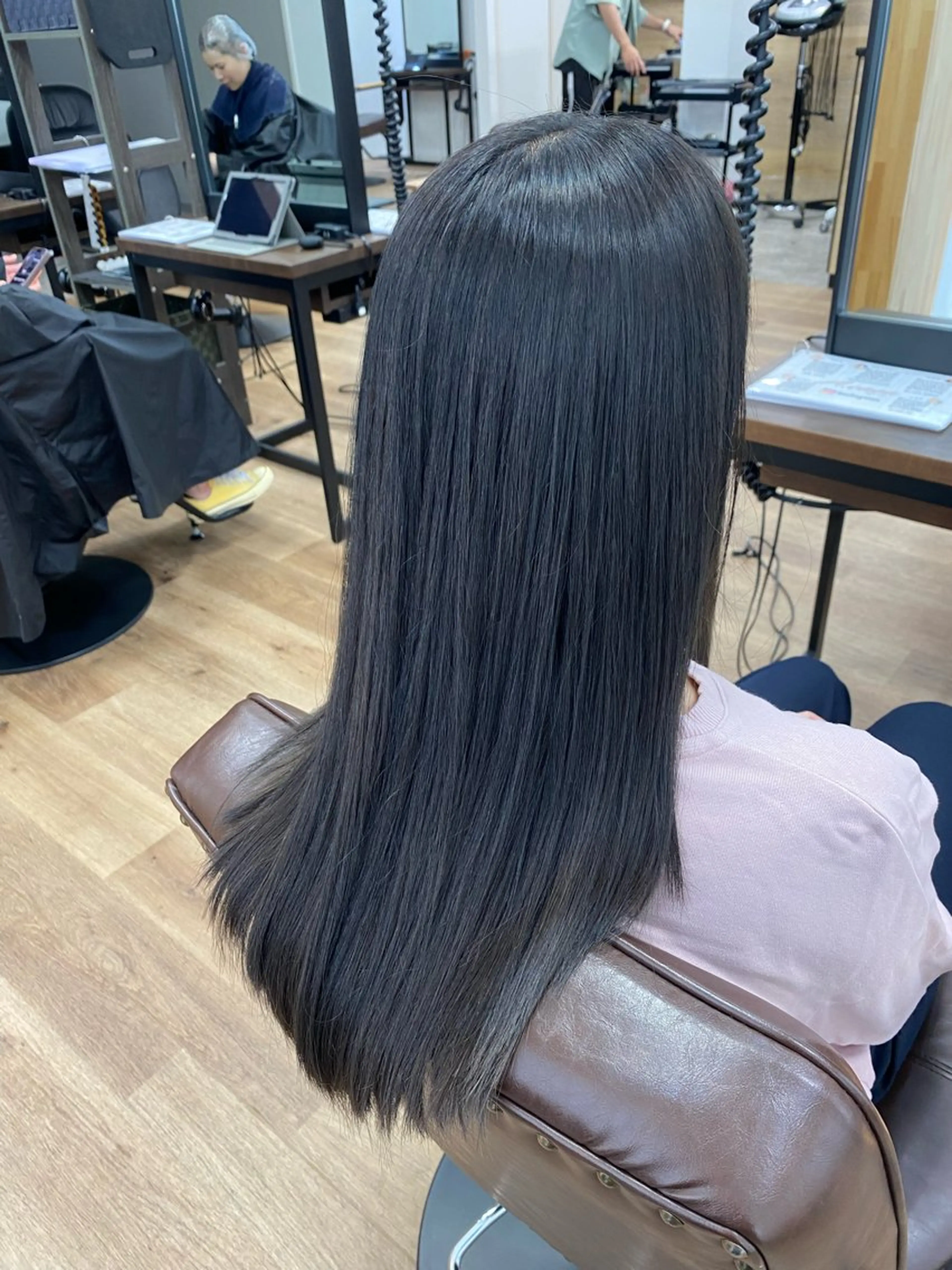 カラー A.casa 藤原のヘアスタイル