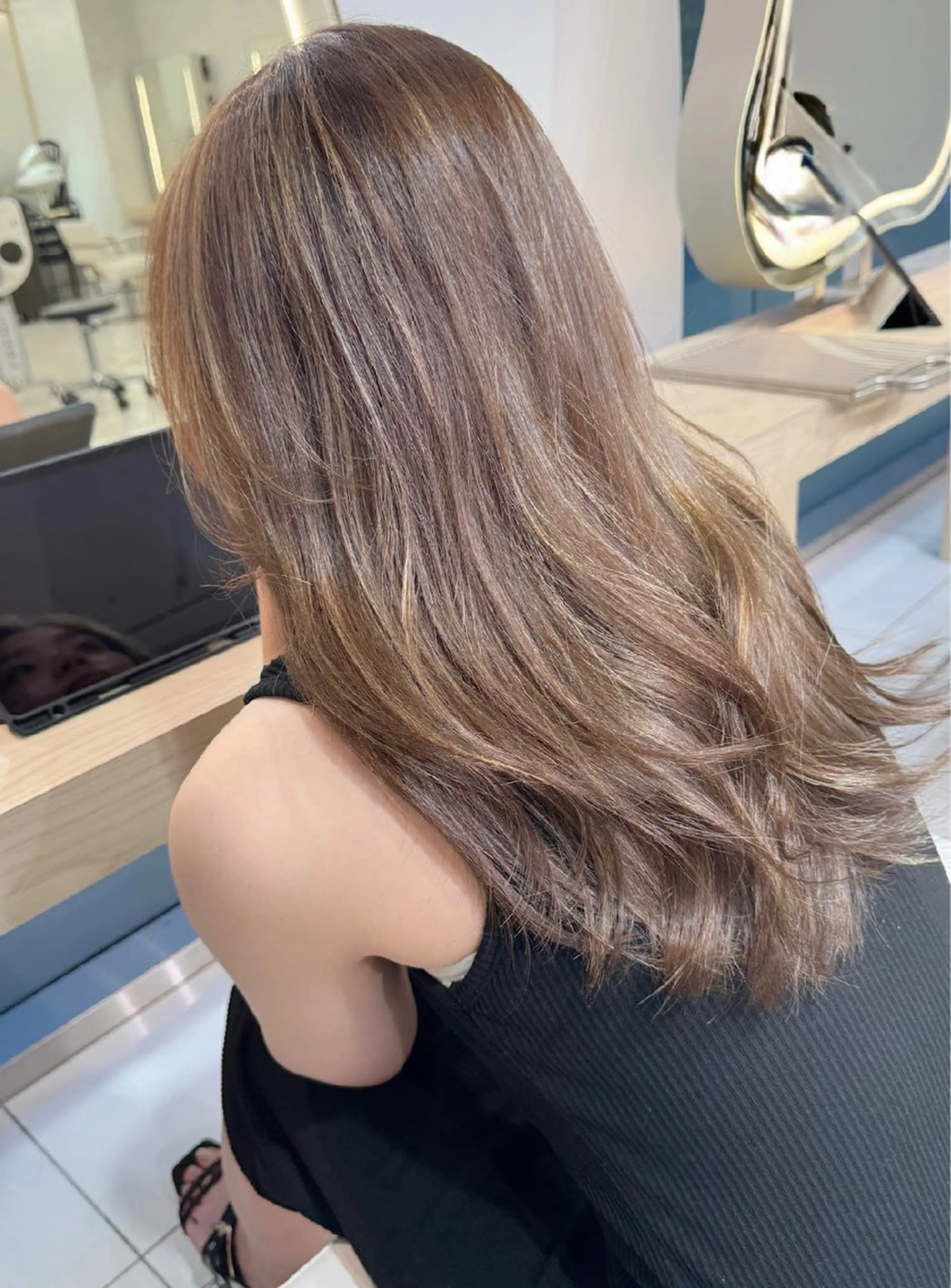 セミロング カラー ヘアカラー 🫧透明感 × 艶髪カラー🫧このかのヘアスタイル