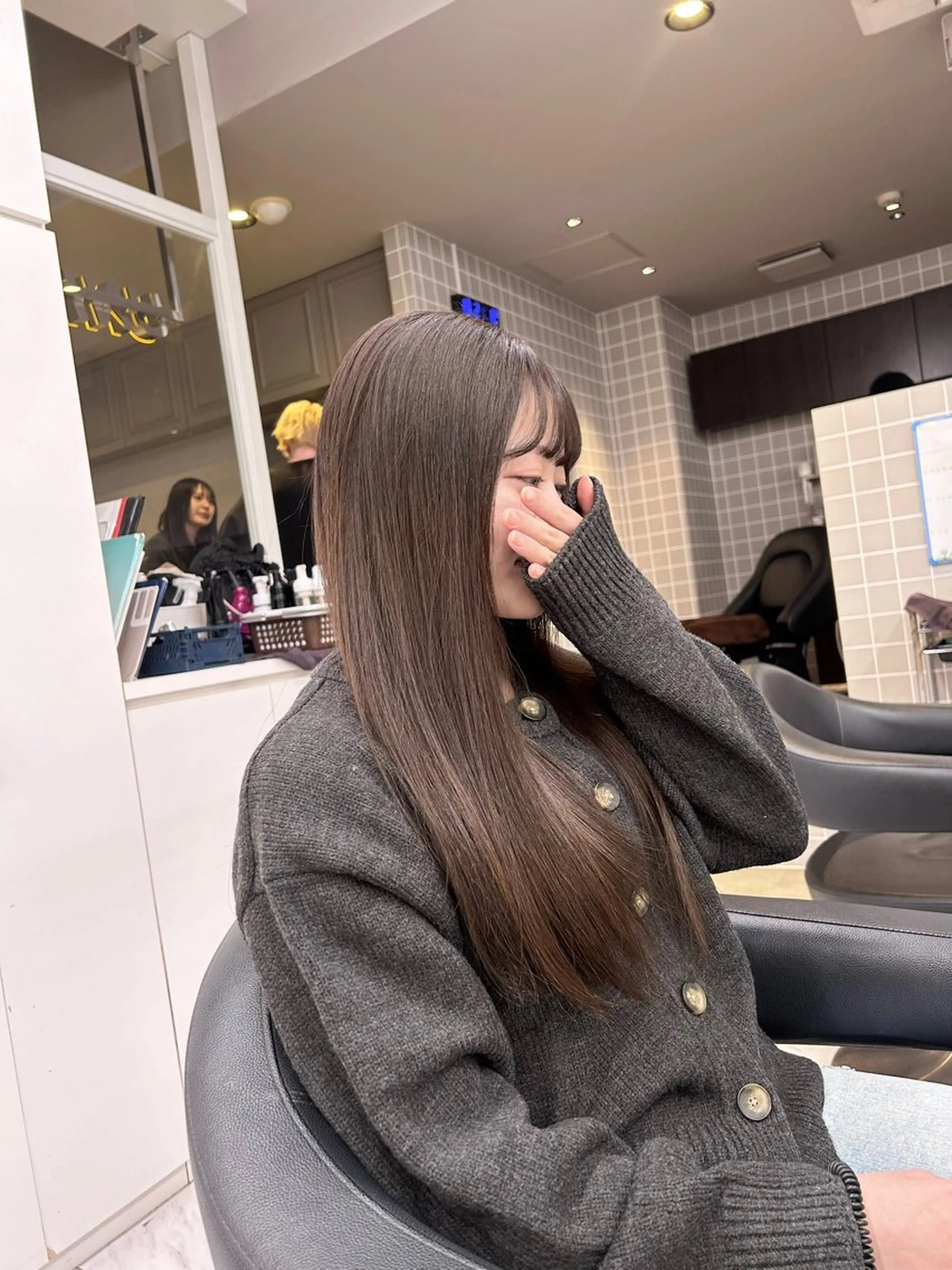 カラー ヘアカラー トリートメント 透明感ベージュ🤎 ナチュラルレイヤーのヘアスタイル