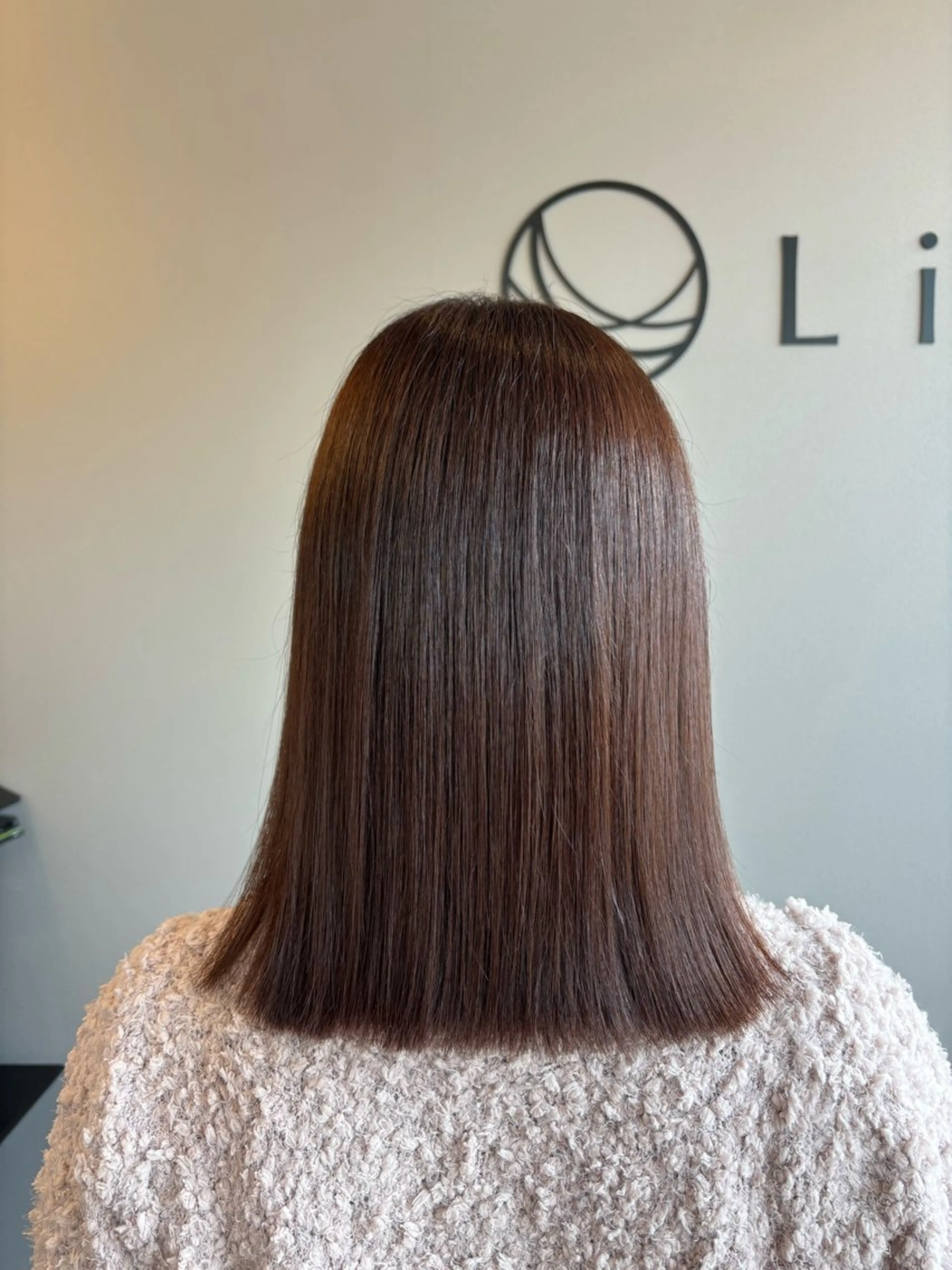 ミディアム ボブ 椎名 紗愛のヘアスタイル