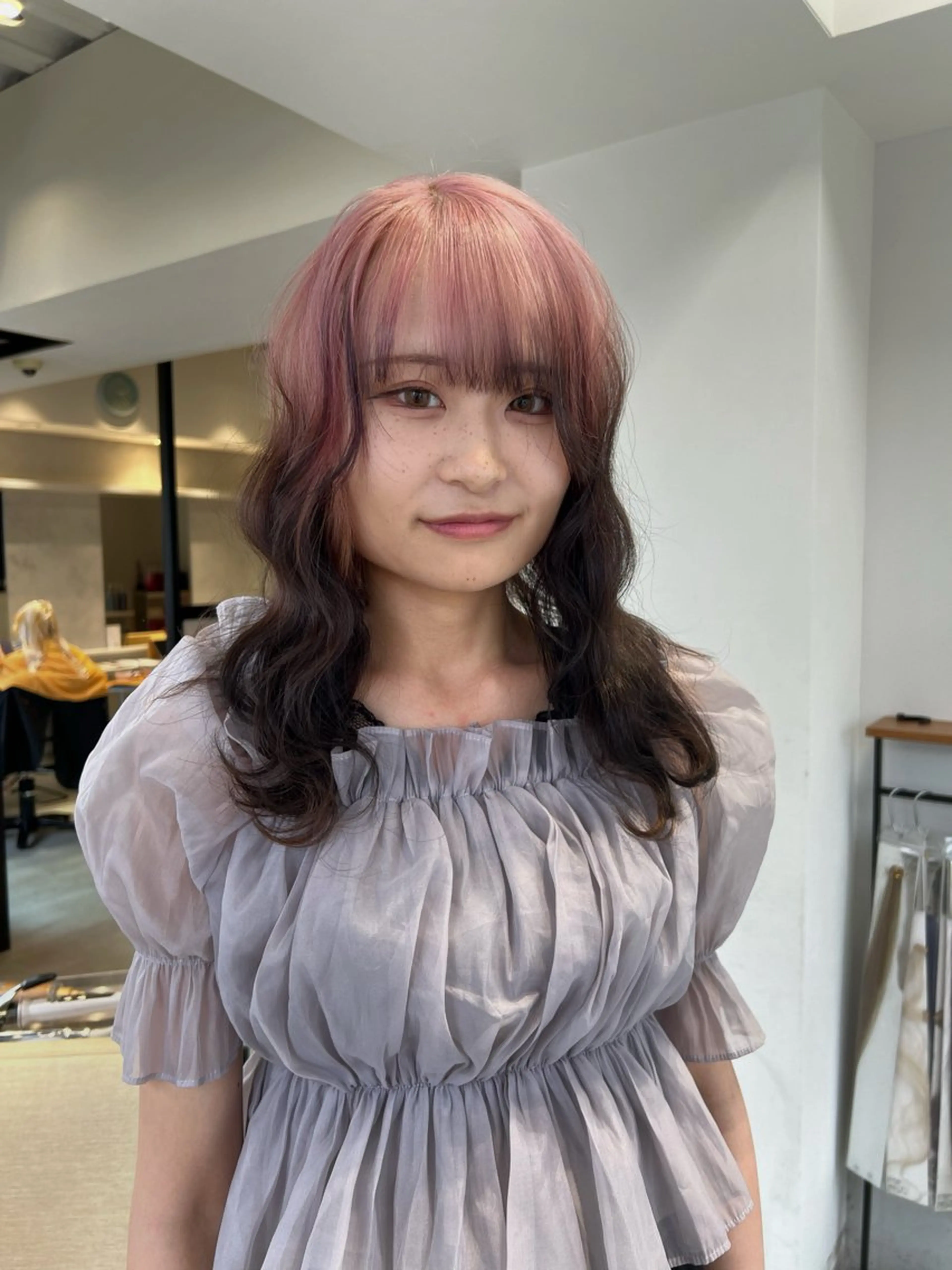 ミディアム デザイン🥇複雑履歴 ハイトーン特化のヘアスタイル