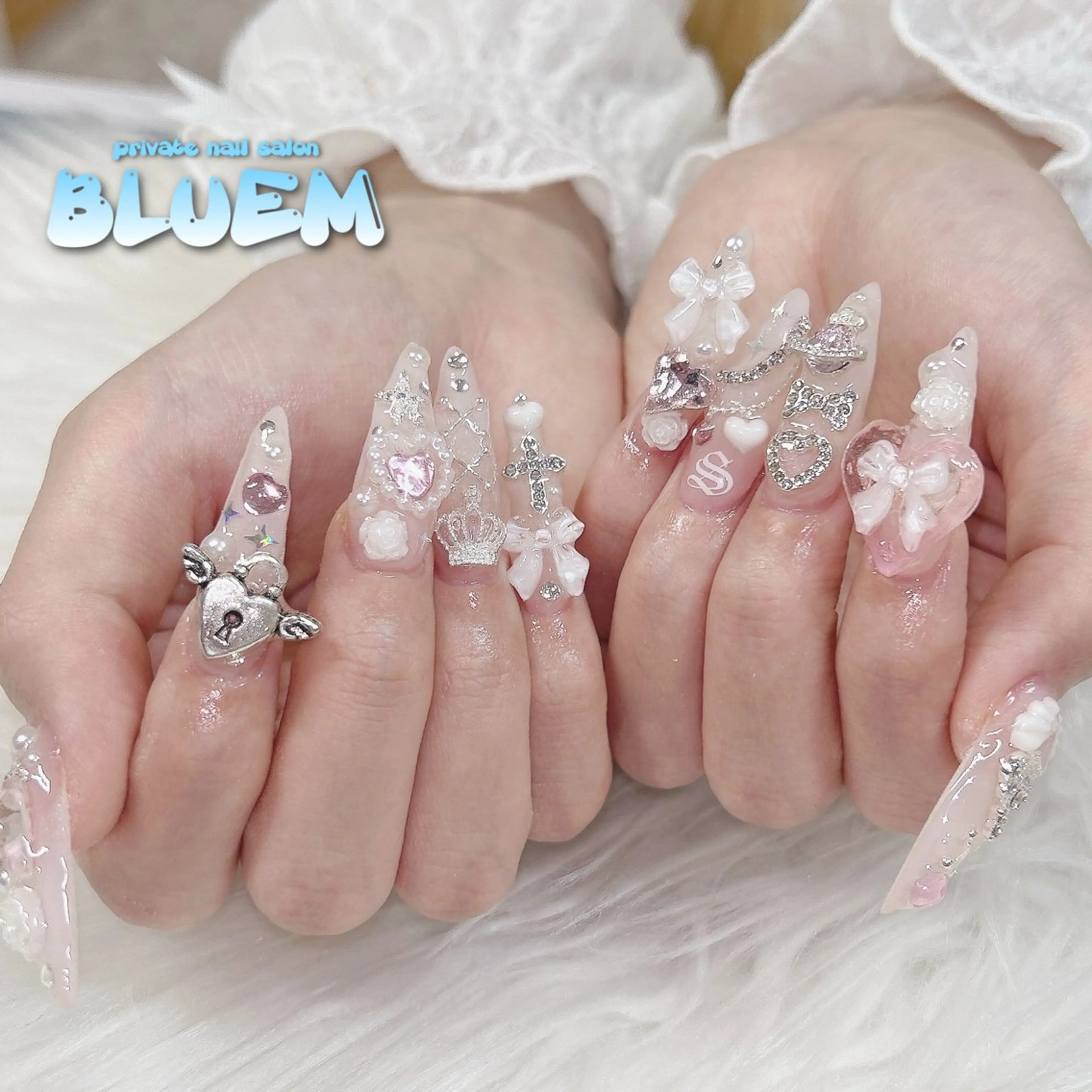 ネイル ハンドネイル BLUEM なな🐶のネイルデザイン