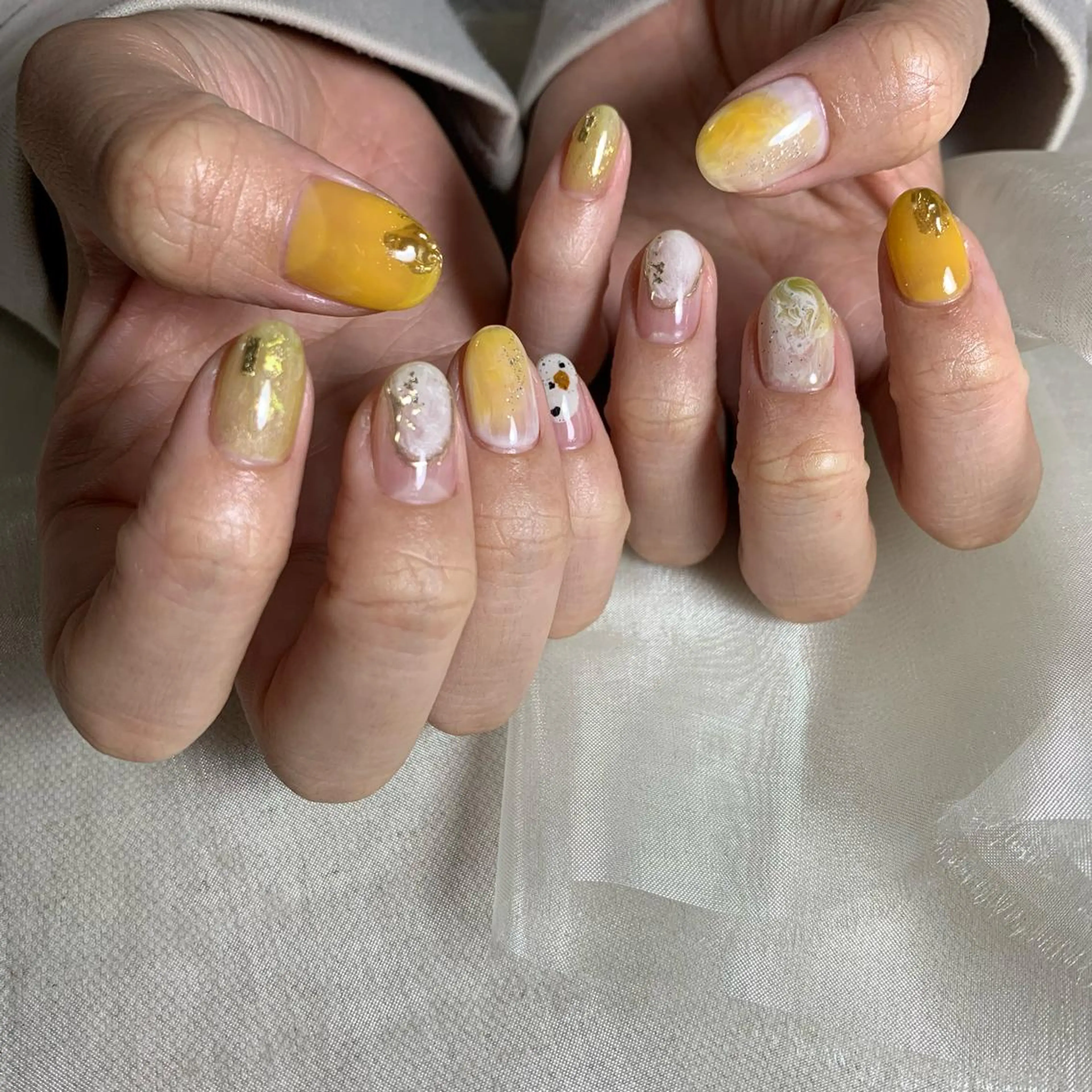 ネイル ハンドネイル 里見 麗のネイルデザイン