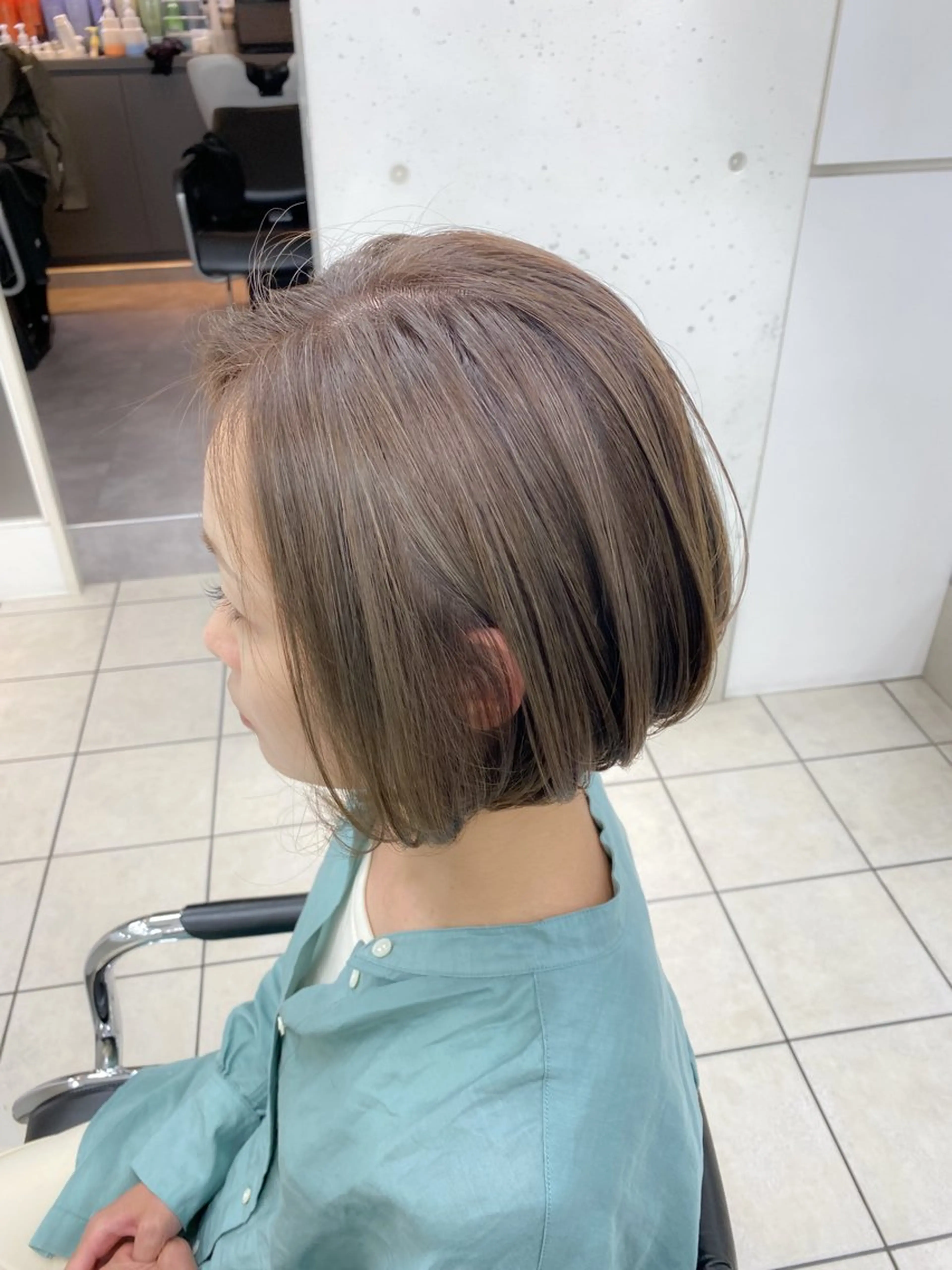 ショート カラー 西本 由香のヘアスタイル