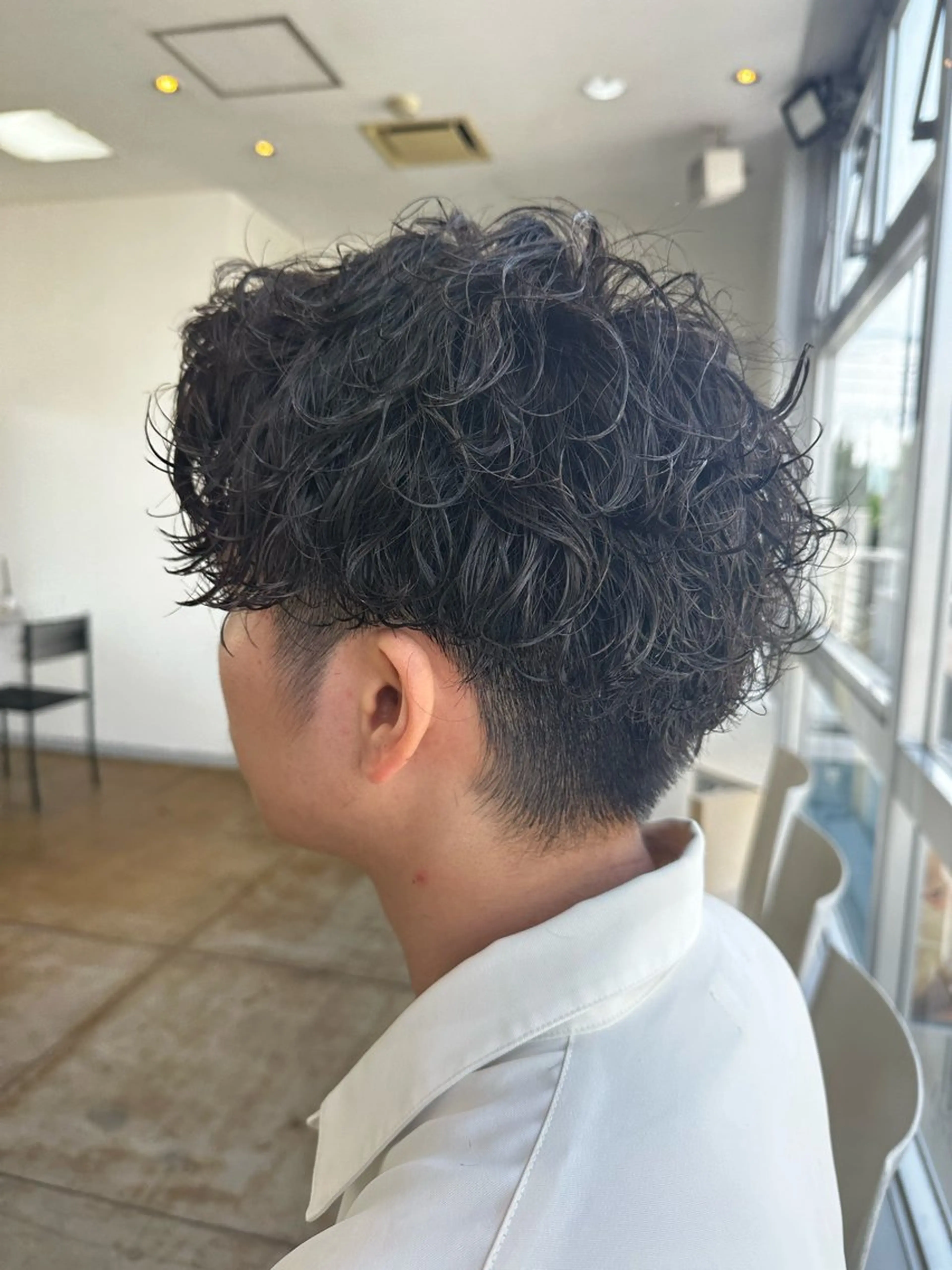 ショート パーマ メンズ 森本 光貴のヘアスタイル